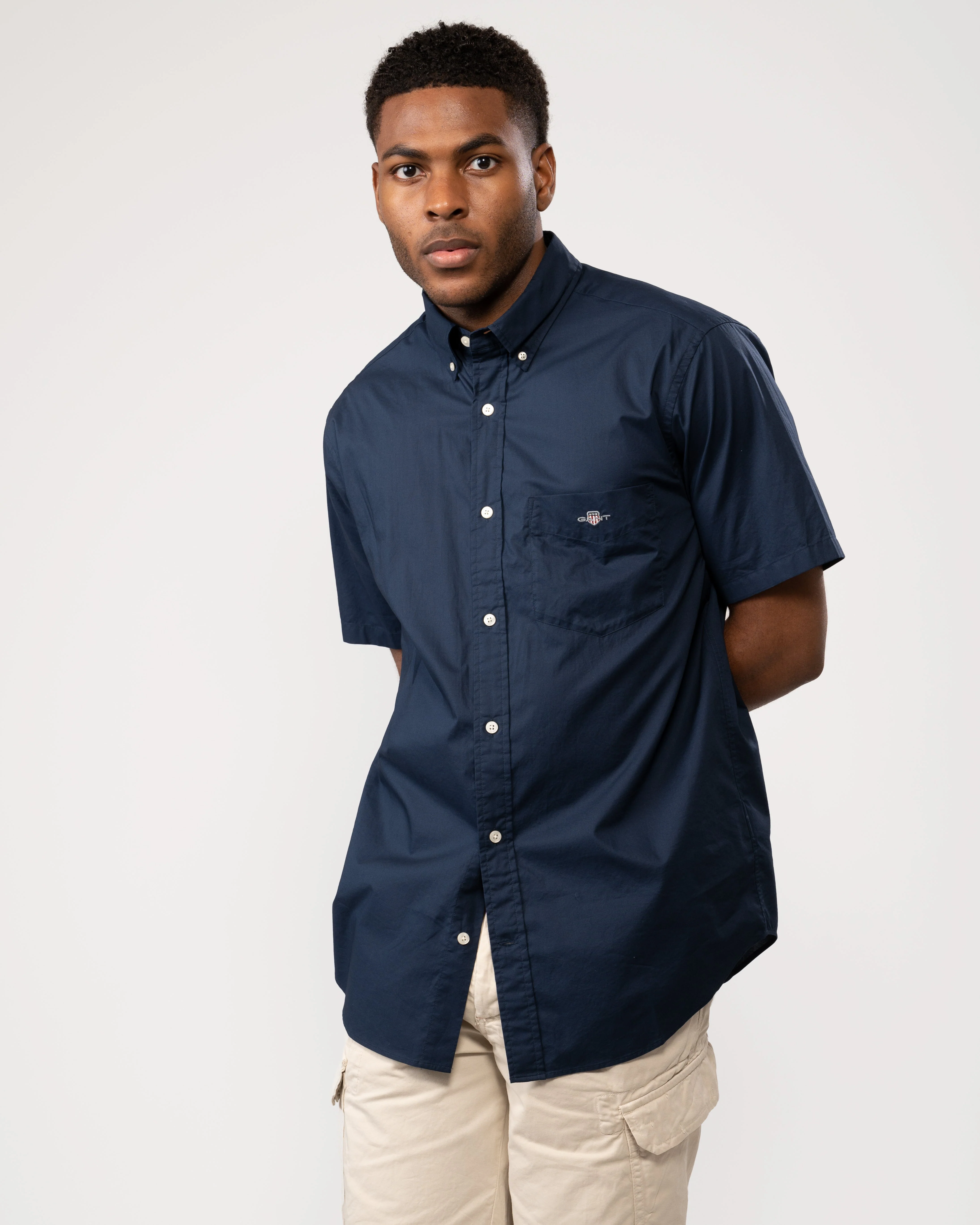 GANT Mens Regular Fit Short Sleeve Poplin Shirt - 410 Marine - Image 2