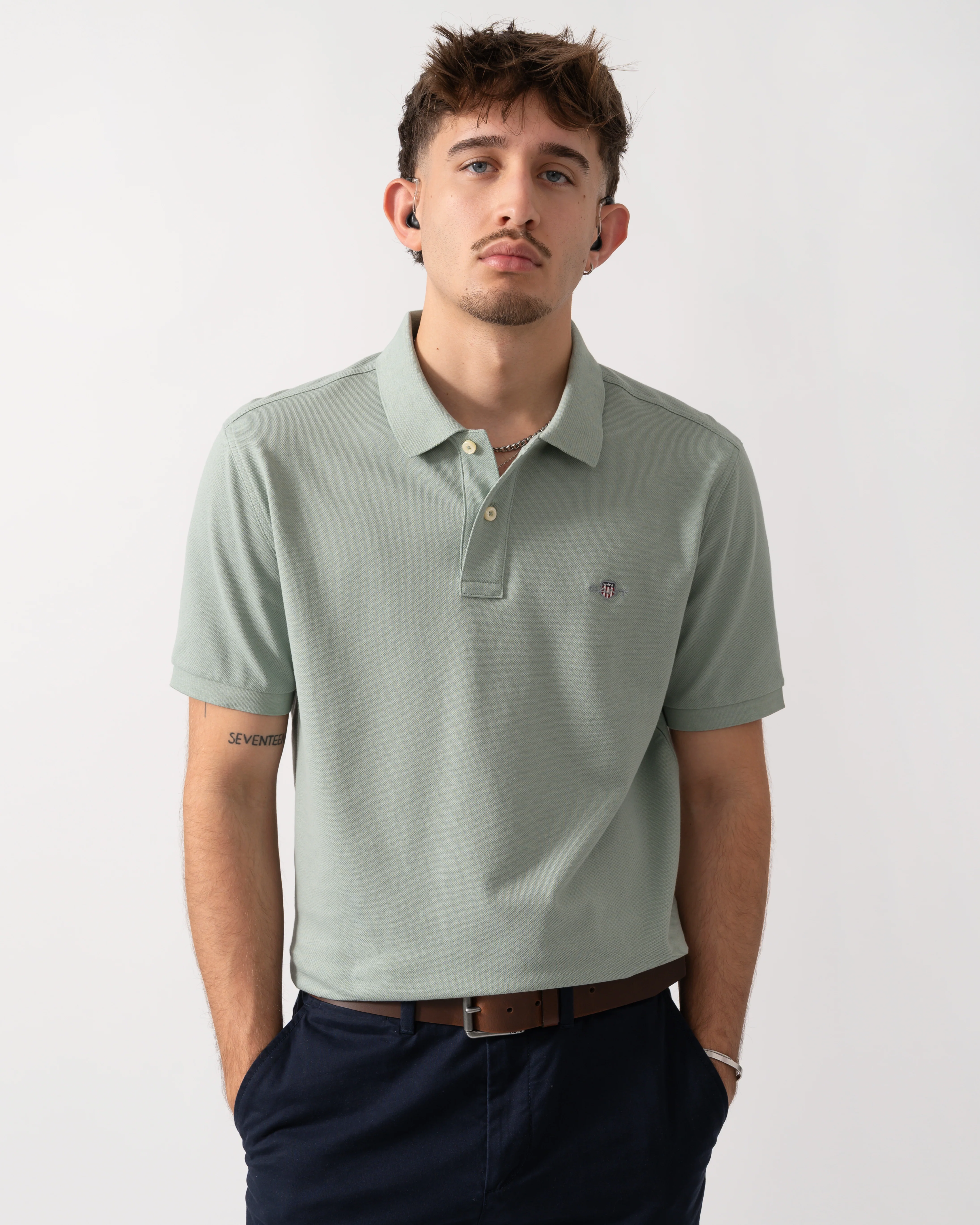 GANT Mens Regular Fit Short Sleeve Shield Logo Pique Polo - 10 Ceramic Grey