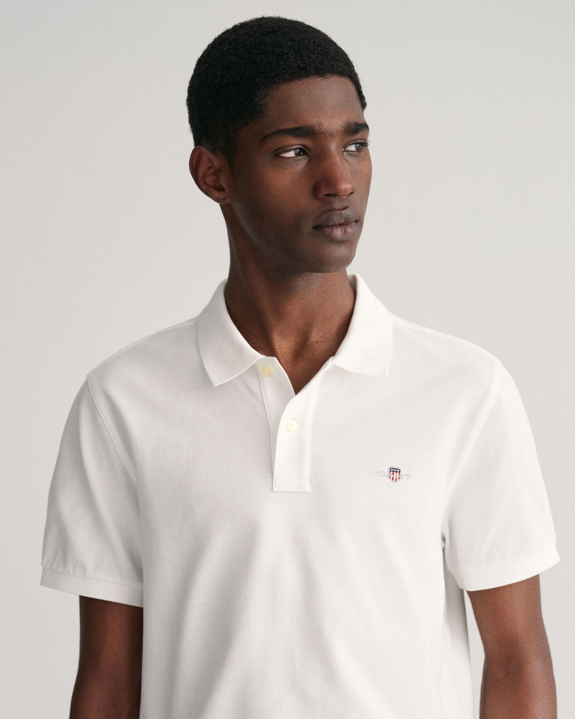GANT Mens Regular Fit Short Sleeve Shield Logo Pique Polo NOS - 110 White - Image 2