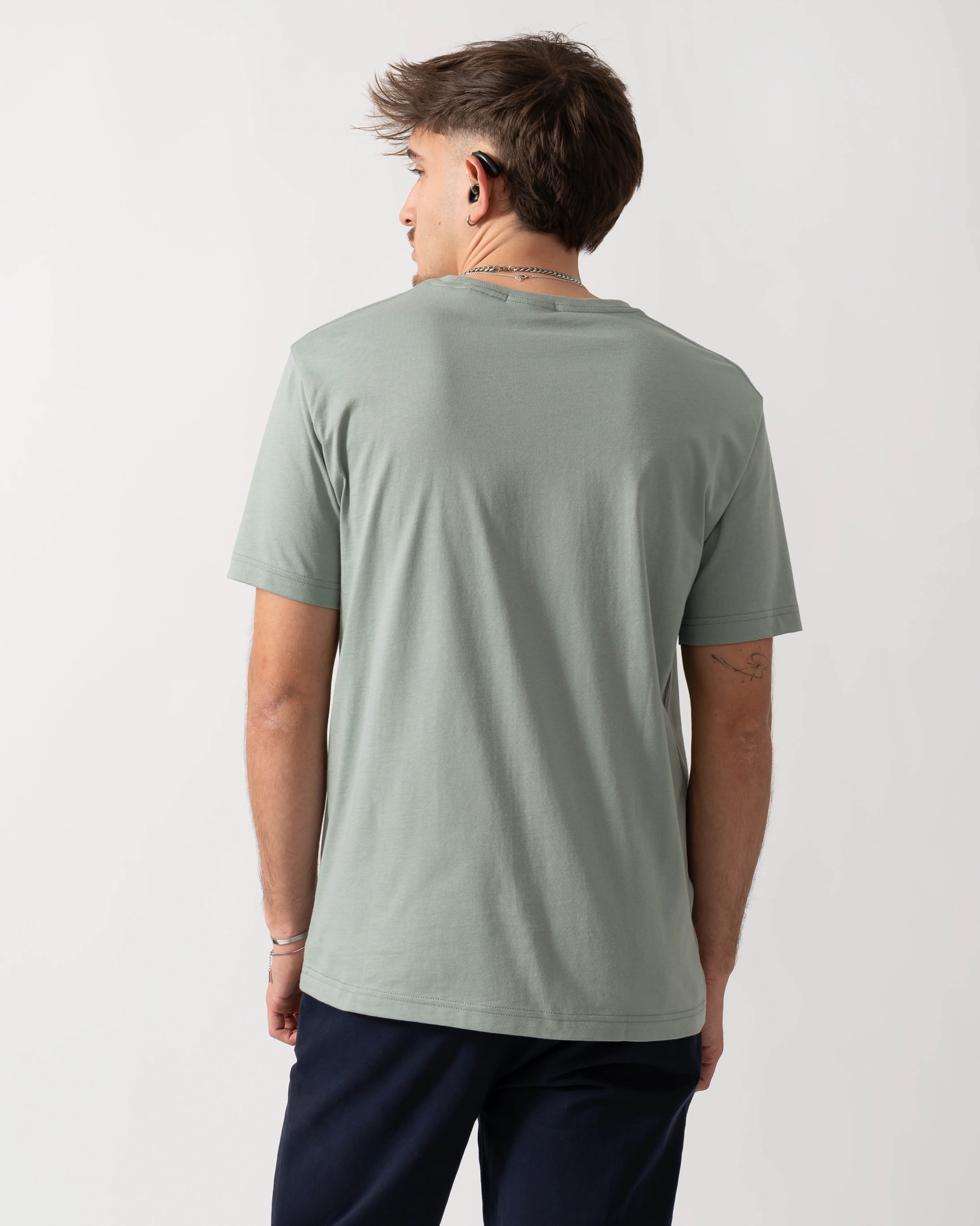 GANT Mens Regular Fit Short Sleeve Shield Logo T-Shirt - 10 Ceramic Grey - Image 4