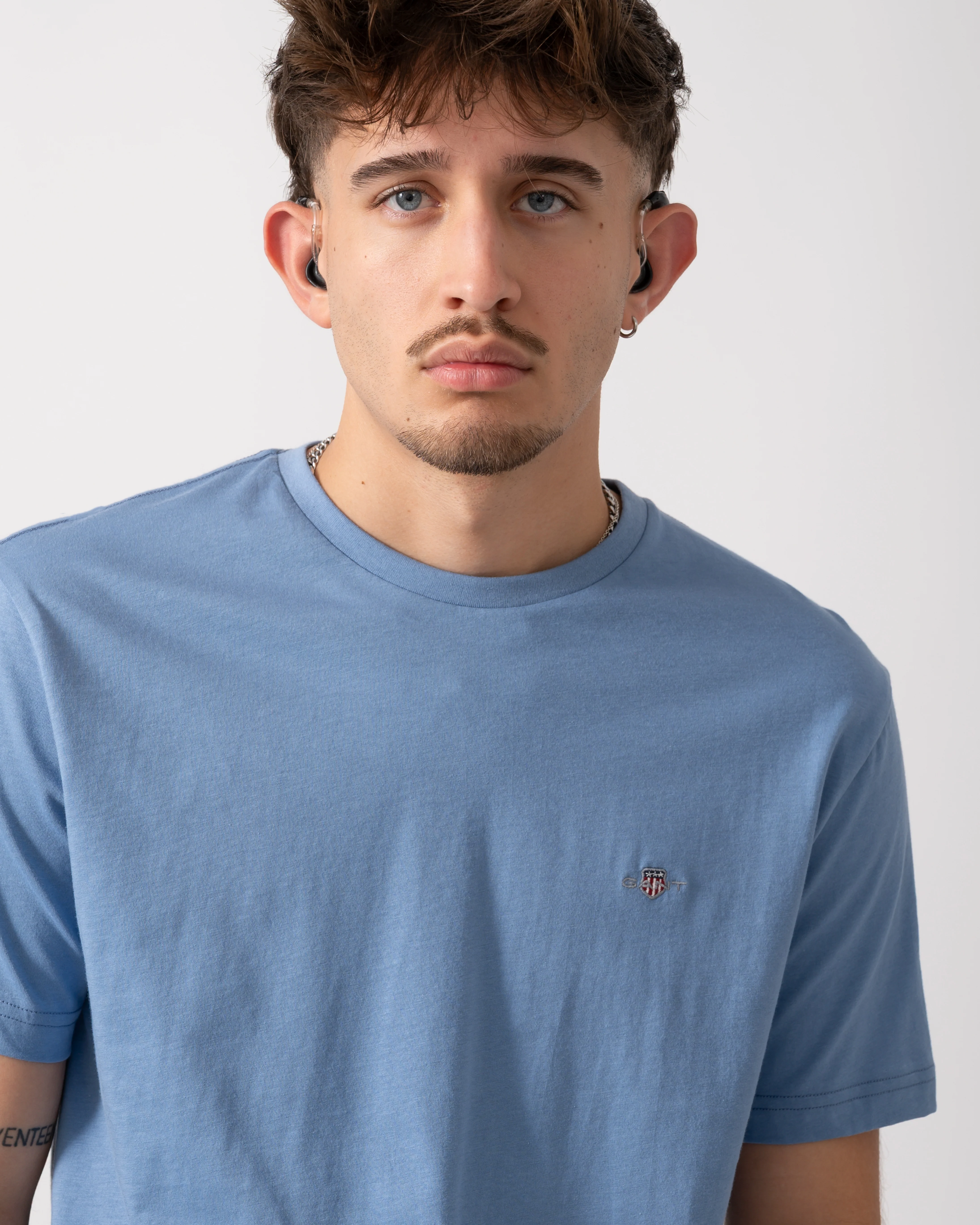 GANT Mens Regular Fit Short Sleeve Shield Logo T-Shirt - 430 Faded Denim - Image 2