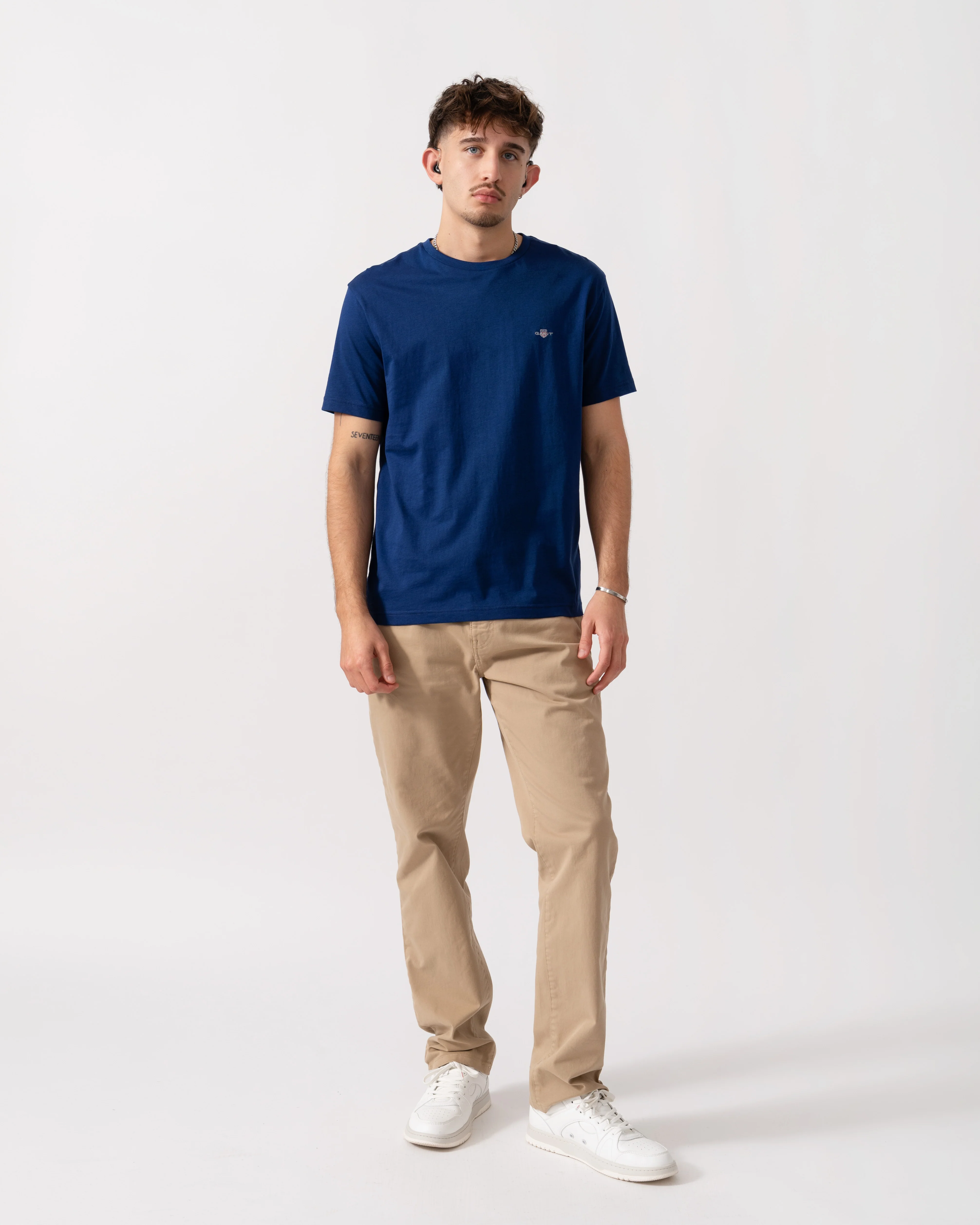 GANT Mens Regular Fit Short Sleeve Shield Logo T-Shirt - 432 Rich Navy - Image 2
