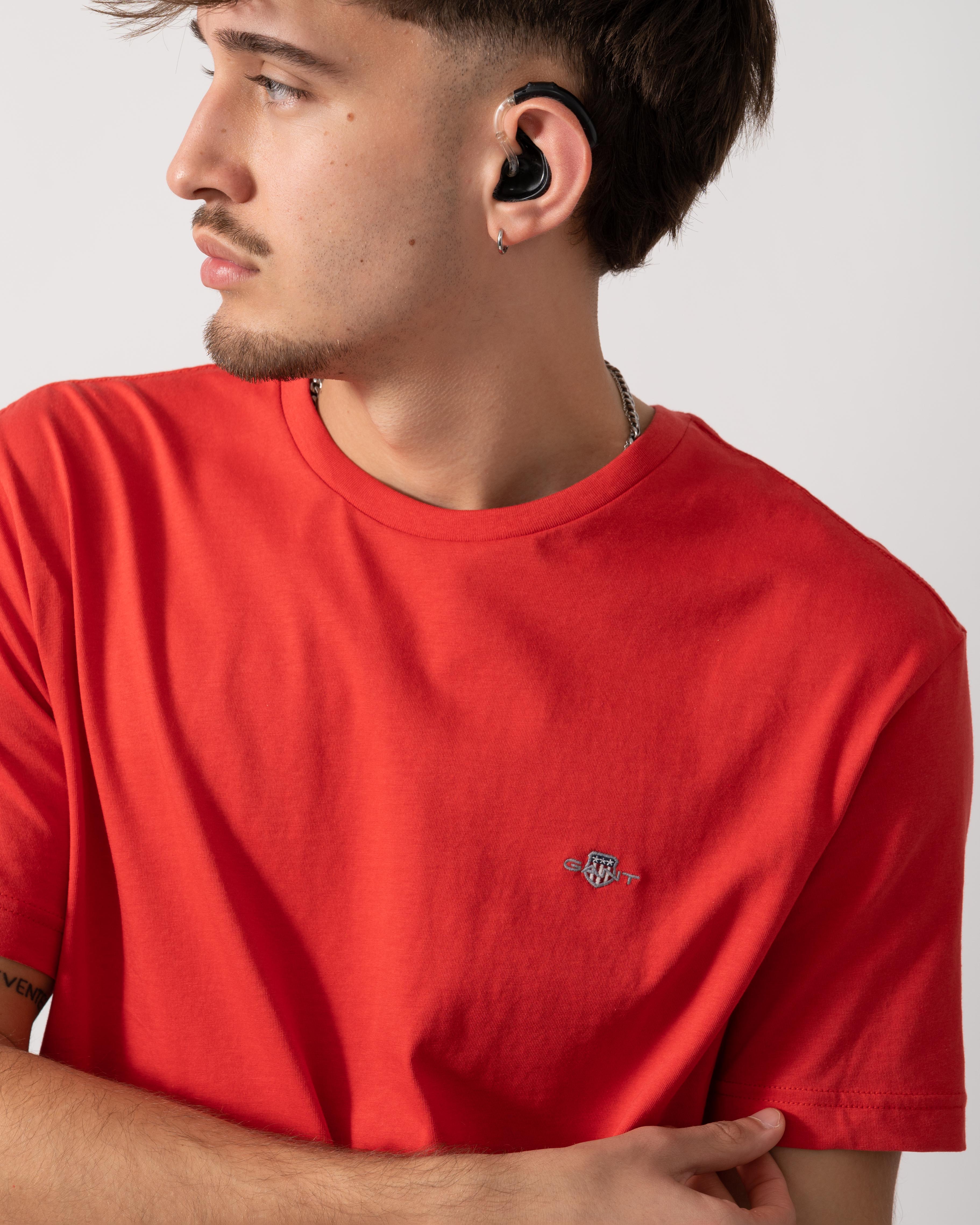 GANT Mens Regular Fit Short Sleeve Shield Logo T-Shirt - 641 Rose Red - Image 3