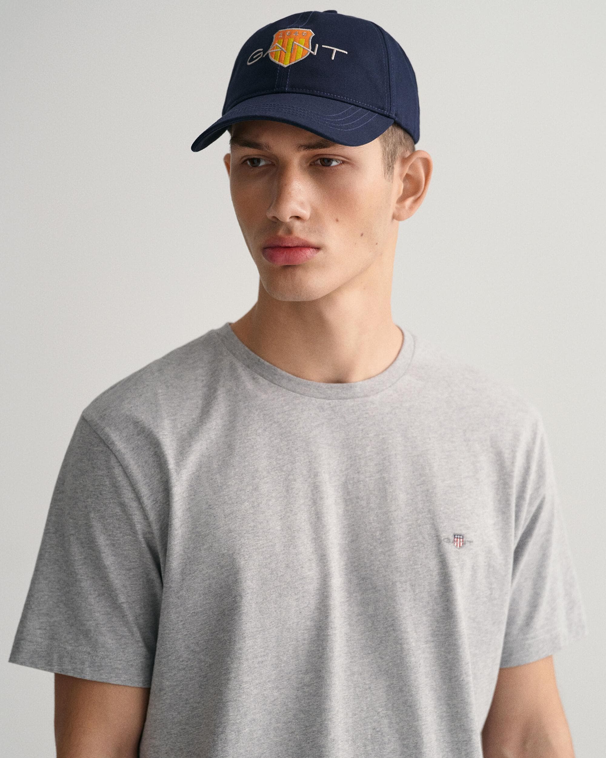 GANT Mens Regular Fit Short Sleeve Shield Logo T-Shirt NOS - 93 Grey Melange - Image 3