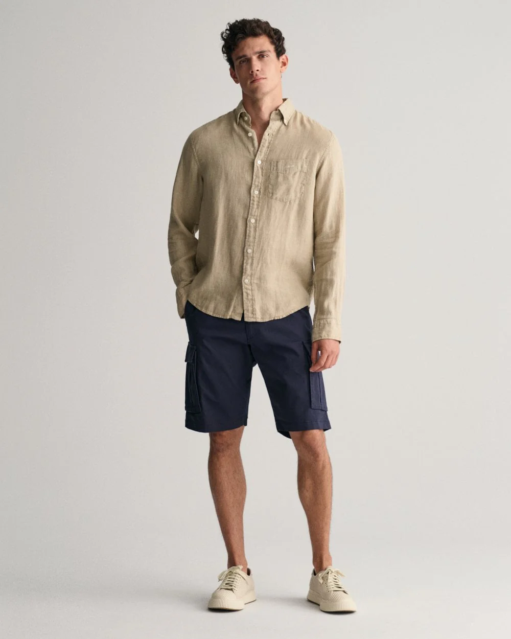 GANT Mens Relaxed Twill Cargo Shorts - 410 Marine - Image 2