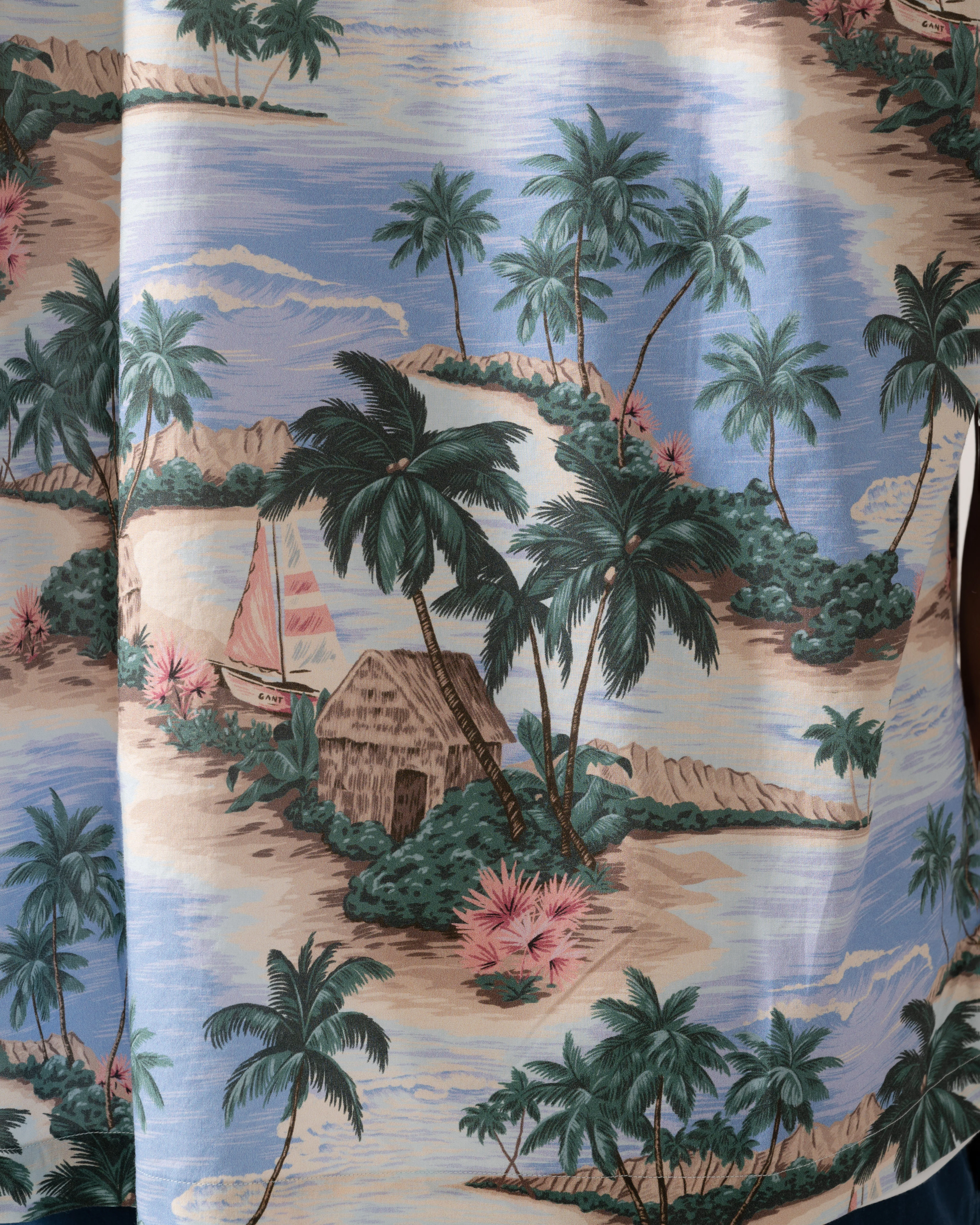 GANT Mens Resort Island Print Short Sleeve Shirt - 419 Perfect Blue - Image 5