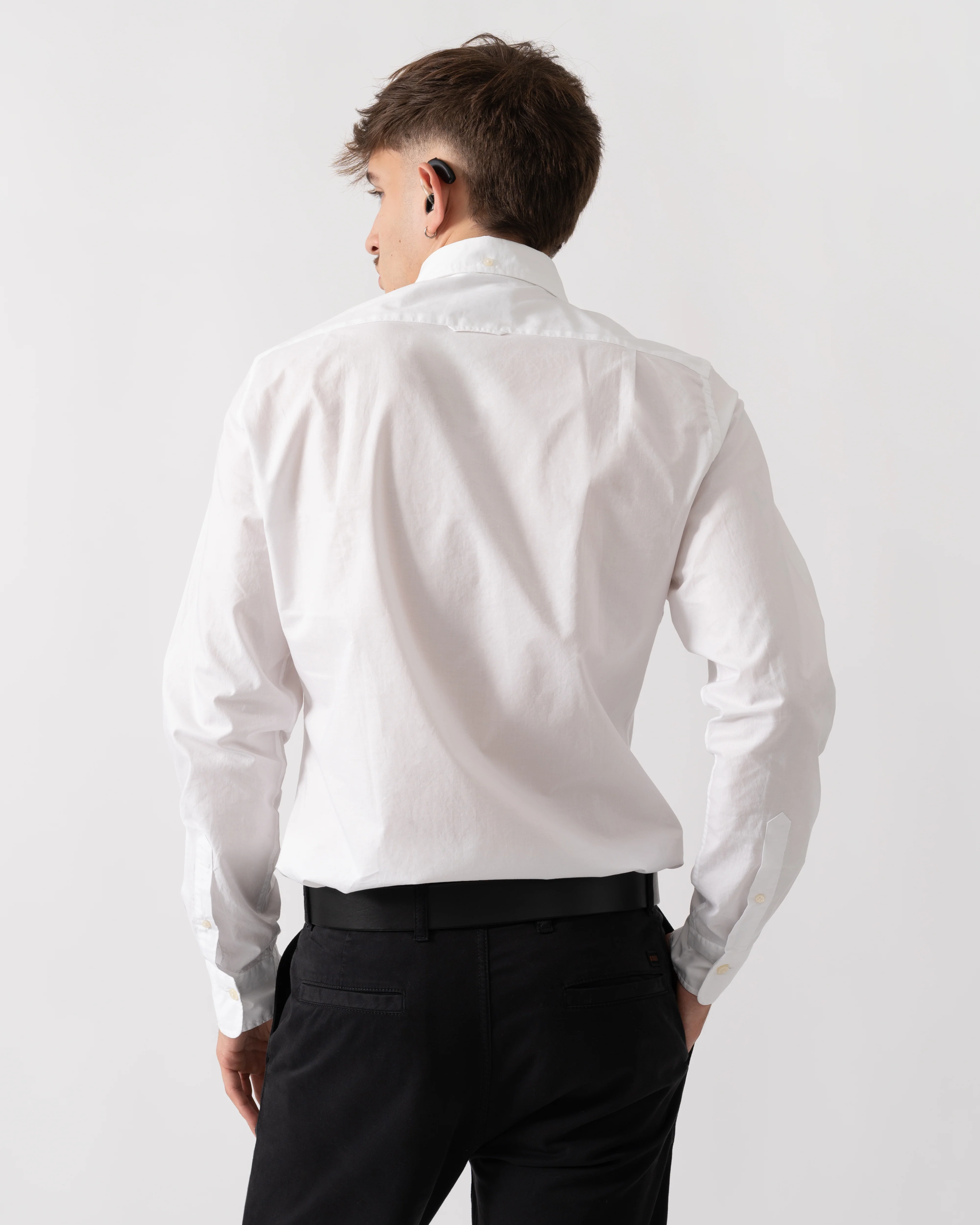 GANT Mens Slim Fit Long Sleeve Poplin Shirt - 110 White - Image 4