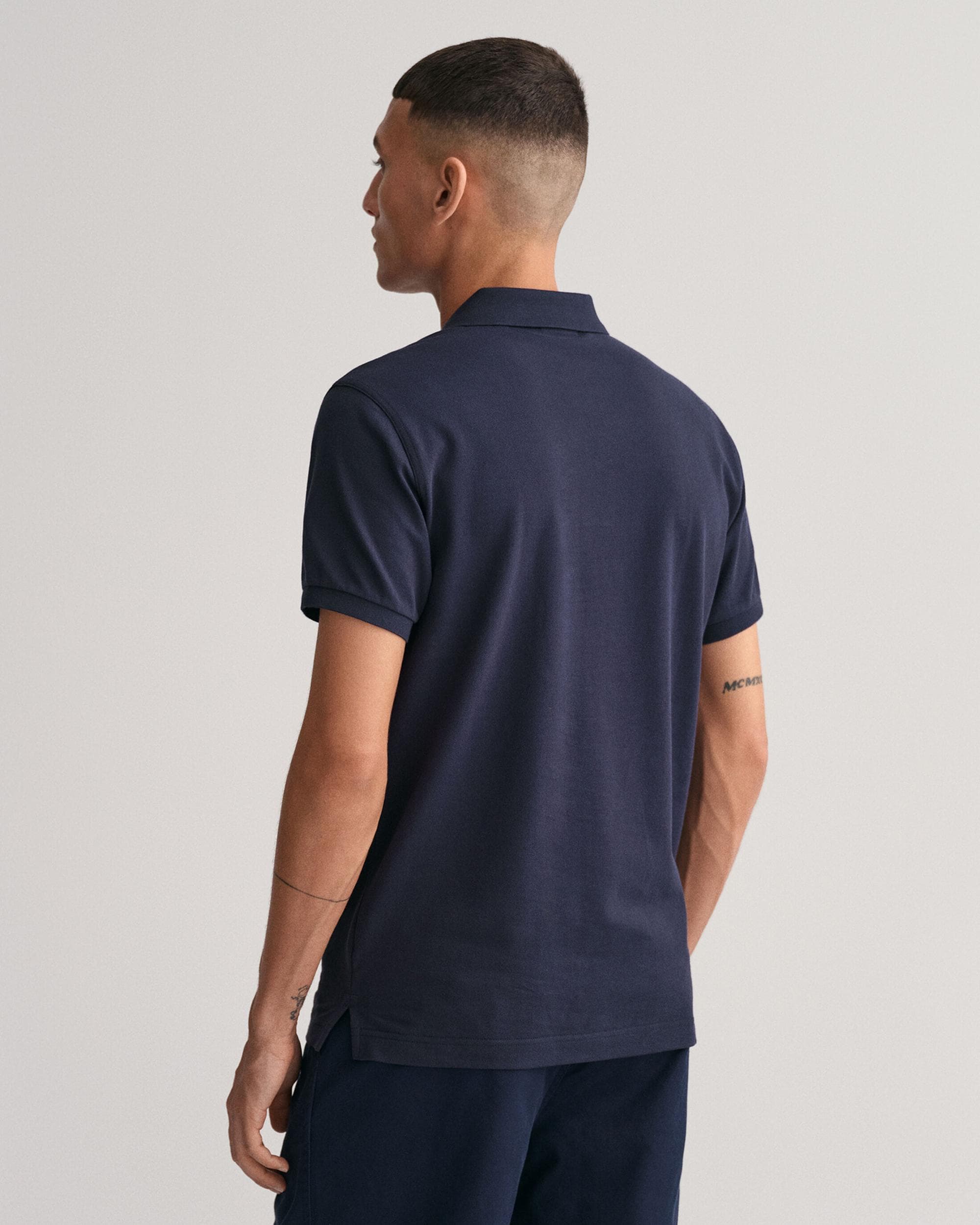 GANT Mens Slim Fit Short Sleeve Shield Logo Pique Polo - 433 Evening Blue - Image 2