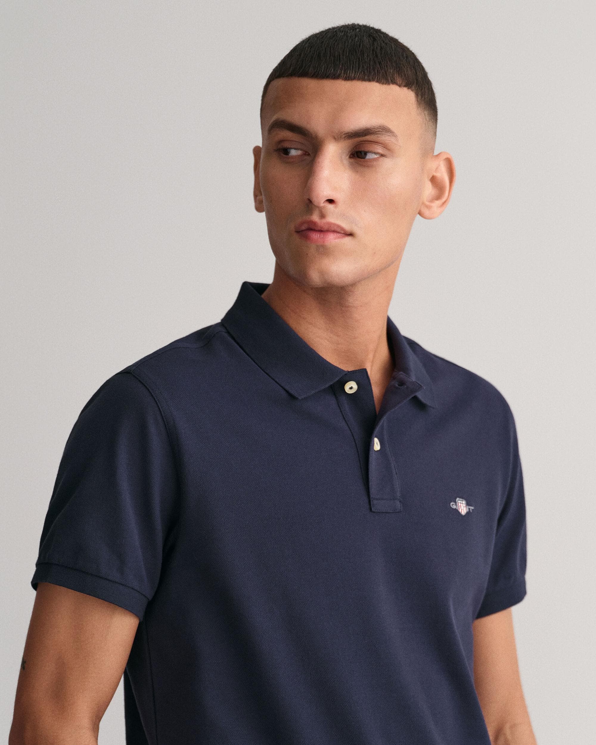 GANT Mens Slim Fit Short Sleeve Shield Logo Pique Polo - 433 Evening Blue - Image 3