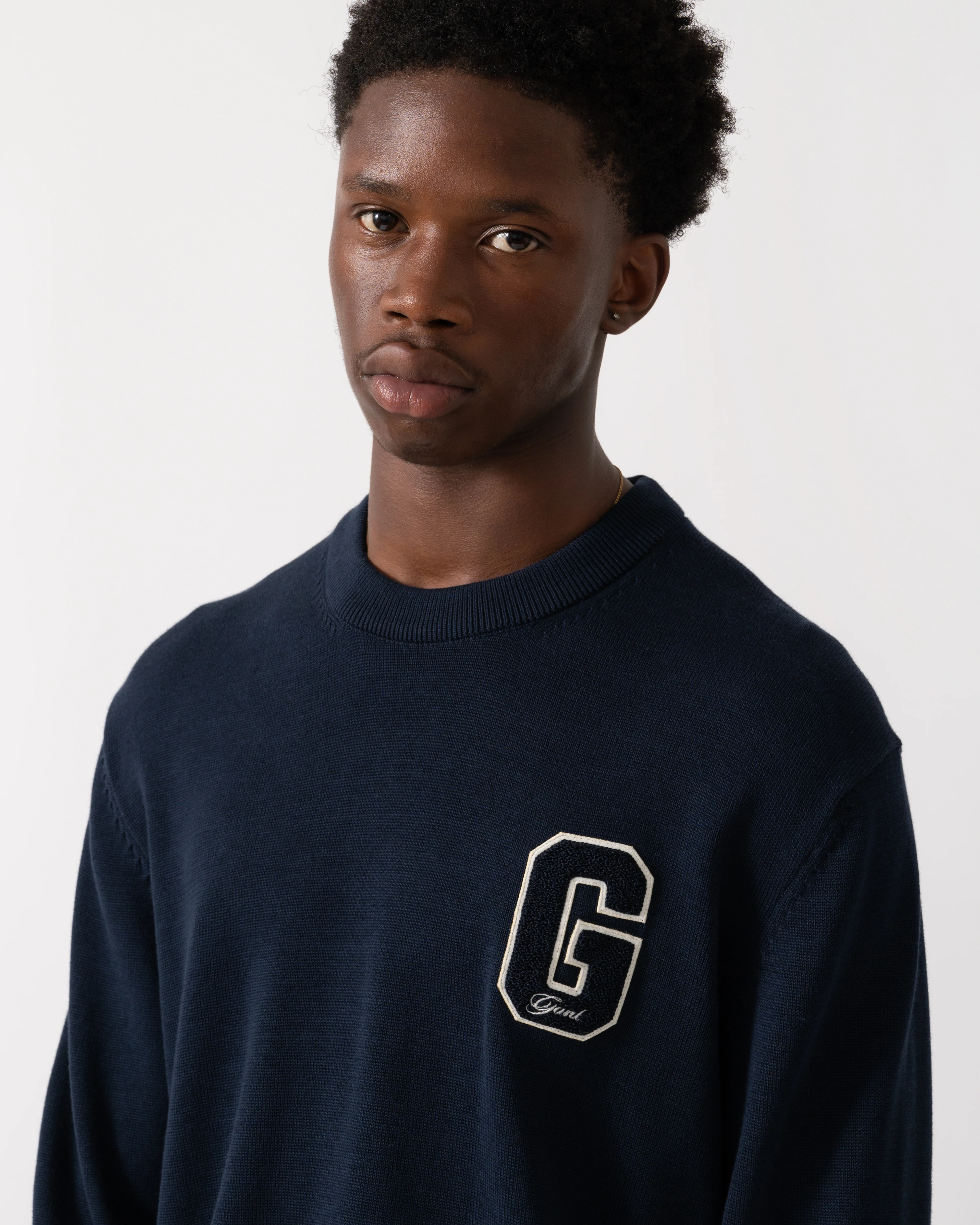 GANT Mens Small Graphic Badge Crew Neck Jumper - 433 Evening Blue - Image 2