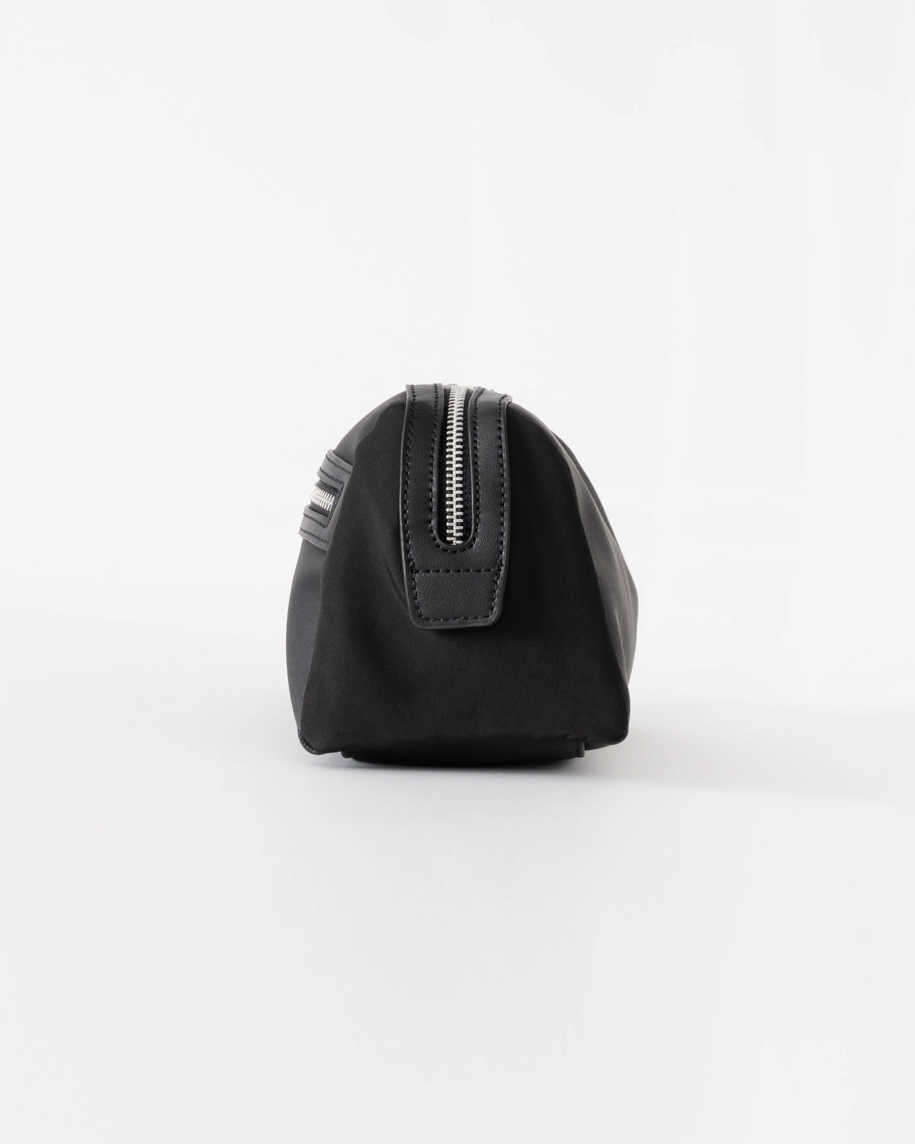 GANT Mens Smart Casual Washbag - 5 Black - Image 3