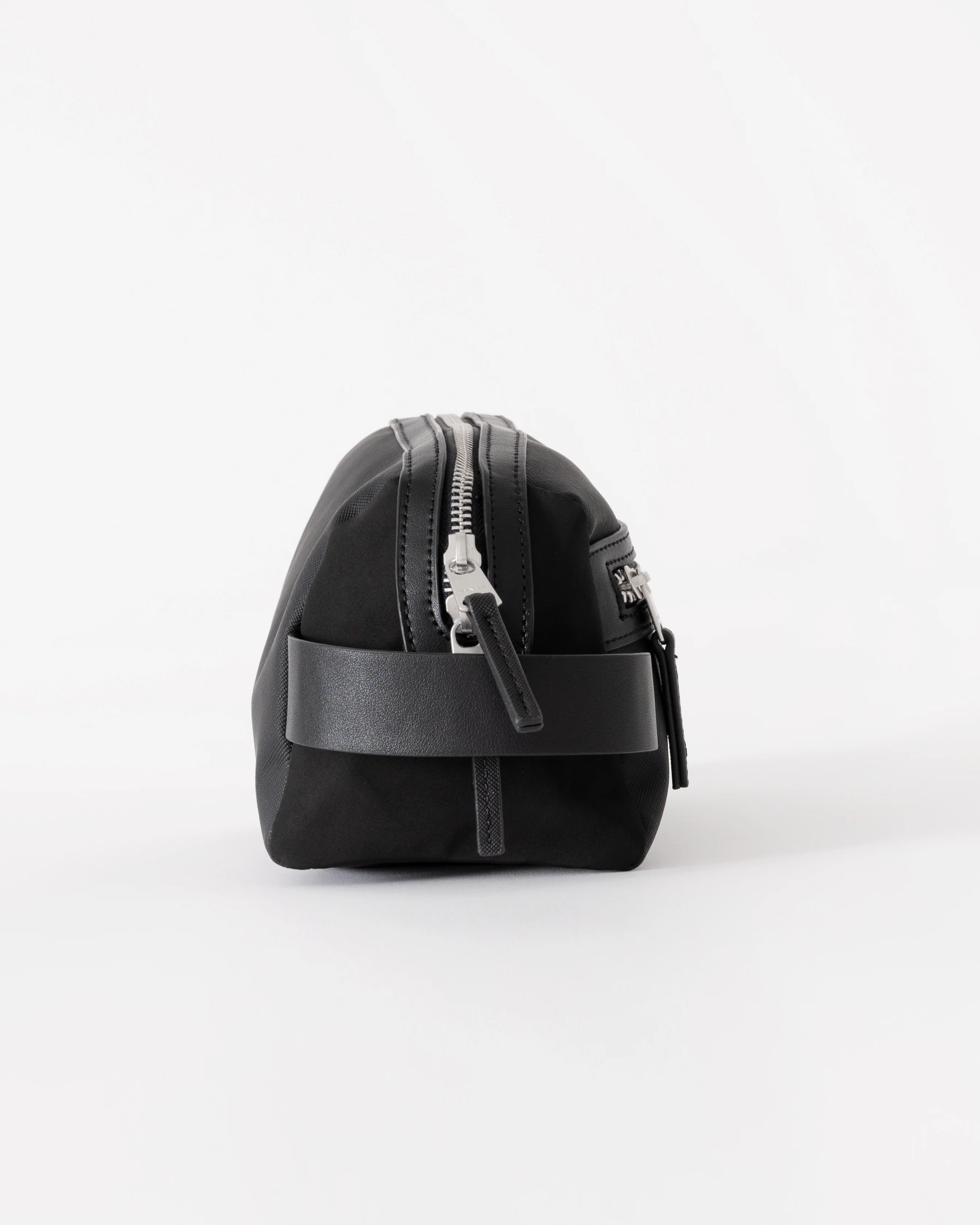 GANT Mens Smart Casual Washbag - 5 Black - Image 4
