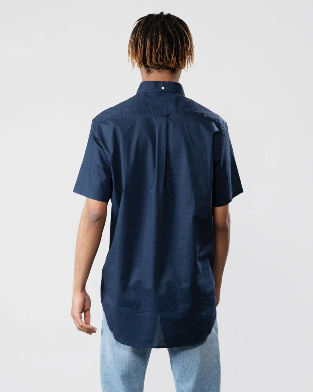 GANT Regular Broadcloth Short Sleeve Button Down Mens Shirt - 410 Marine - Image 7