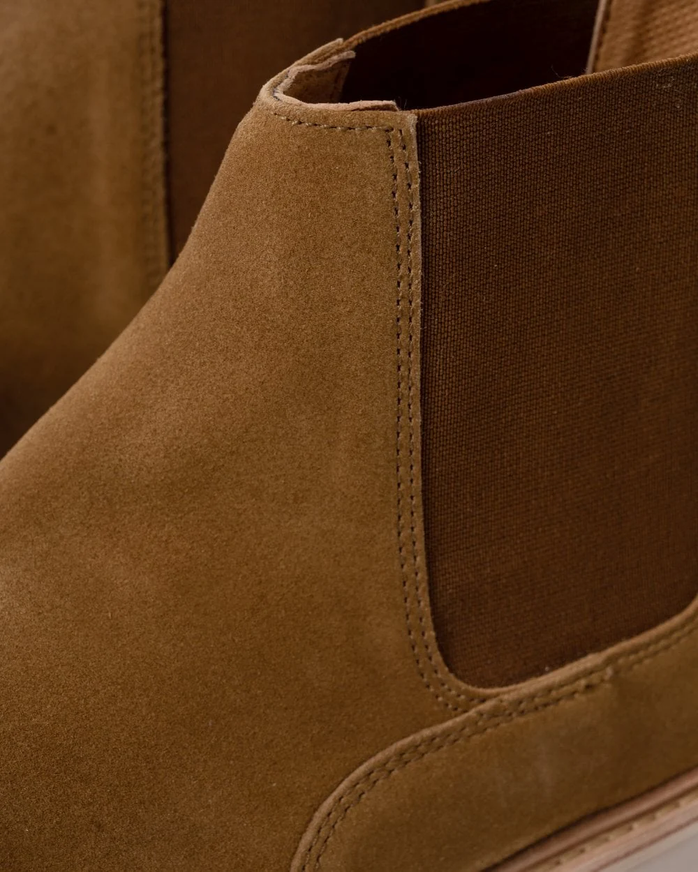 HUDSON LONDON Gallant Suede Chelsea Mens Boot - Image 4