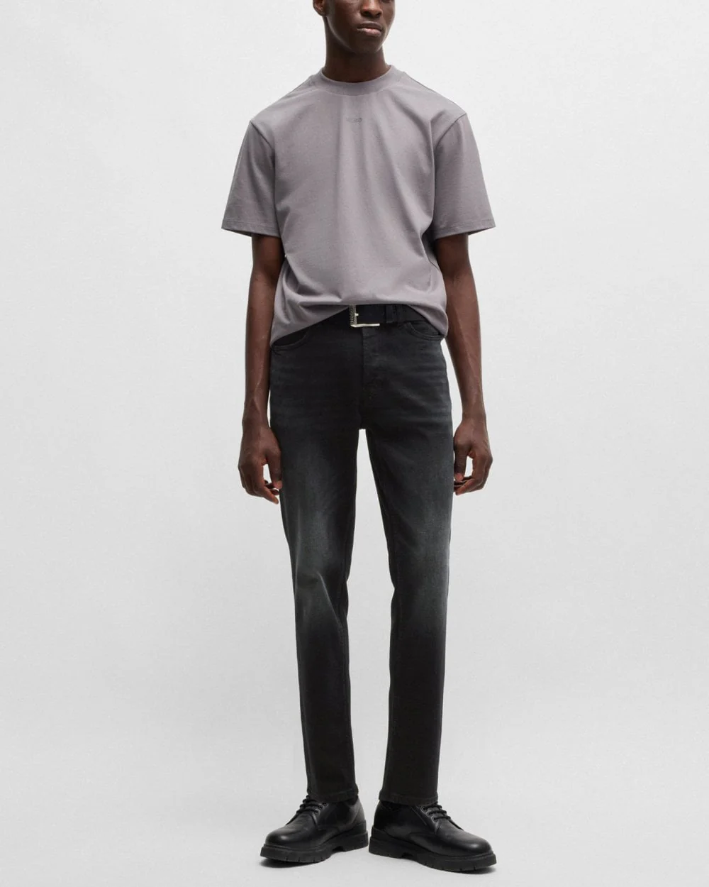 HUGO 634 Mens Tapered-Fit Jeans in Black Stretch Denim - Black 005 - Image 2