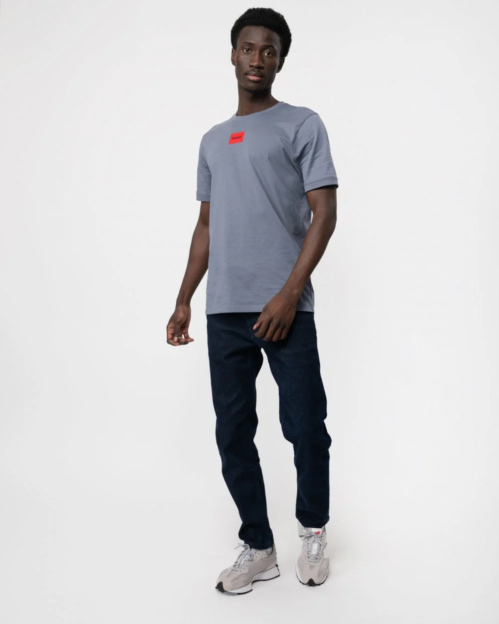 HUGO 634 Mens Tapered-Fit Jeans in Dark Blue Comfort-Stretch Denim - Image 2