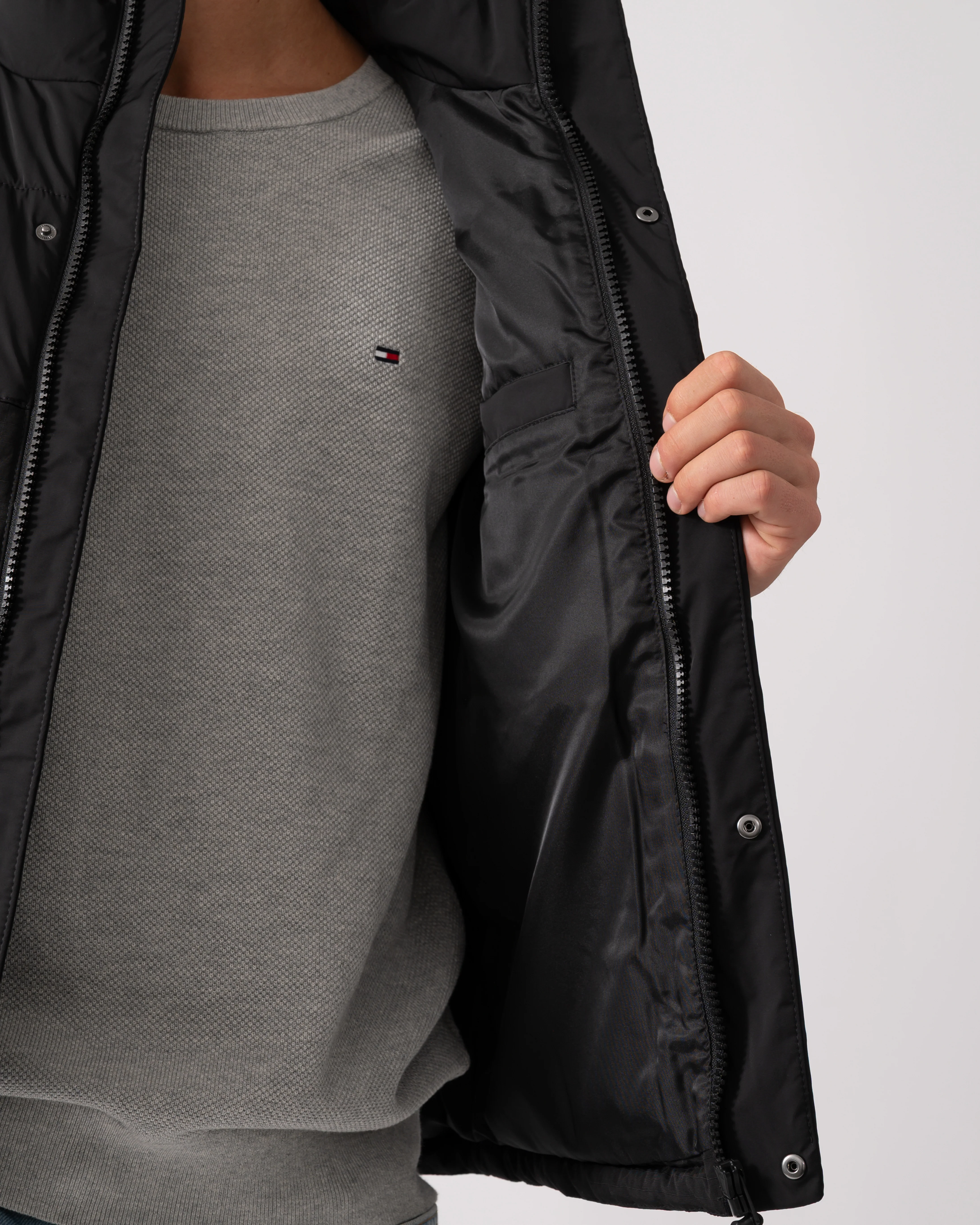 HUGO Baltino2541 Mens Gilet 50549787 - Black 001 - Image 5