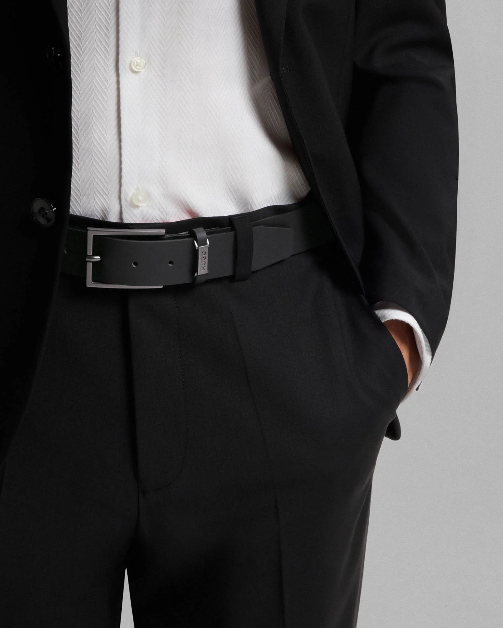 HUGO Gabriel Mens Buffalo-Leather Belt with Logo Keeper and Polished Hardware - Black 002 - Image 5