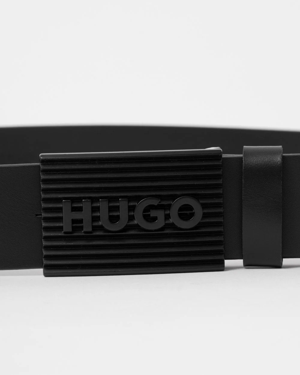 HUGO Gilad Mens Italian Leather Belt With Matte-Black Logo Plaque Buckle - Image 2