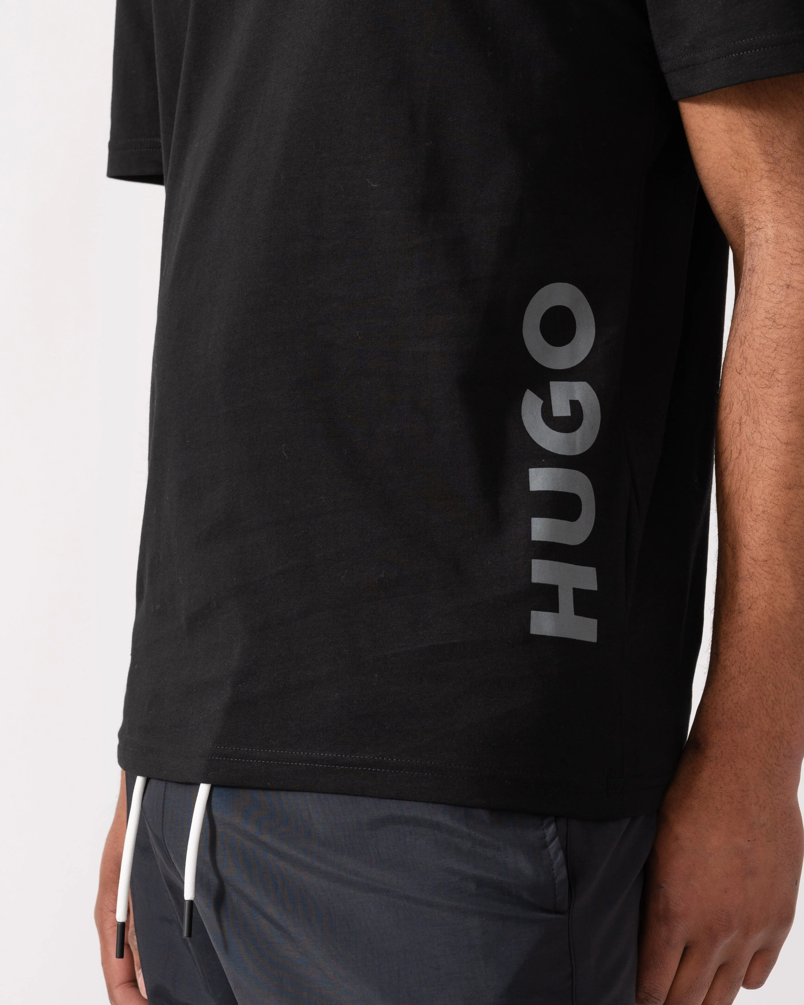 HUGO RN Relaxed Jersey T-shirt with UV Protection - Black 004 - Image 4