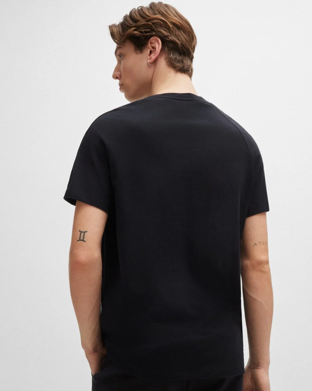 HUGO Tonal Logo Mens Stretch-Cotton Loungewear T-Shirt with Logo Tape Sleeves - Image 4