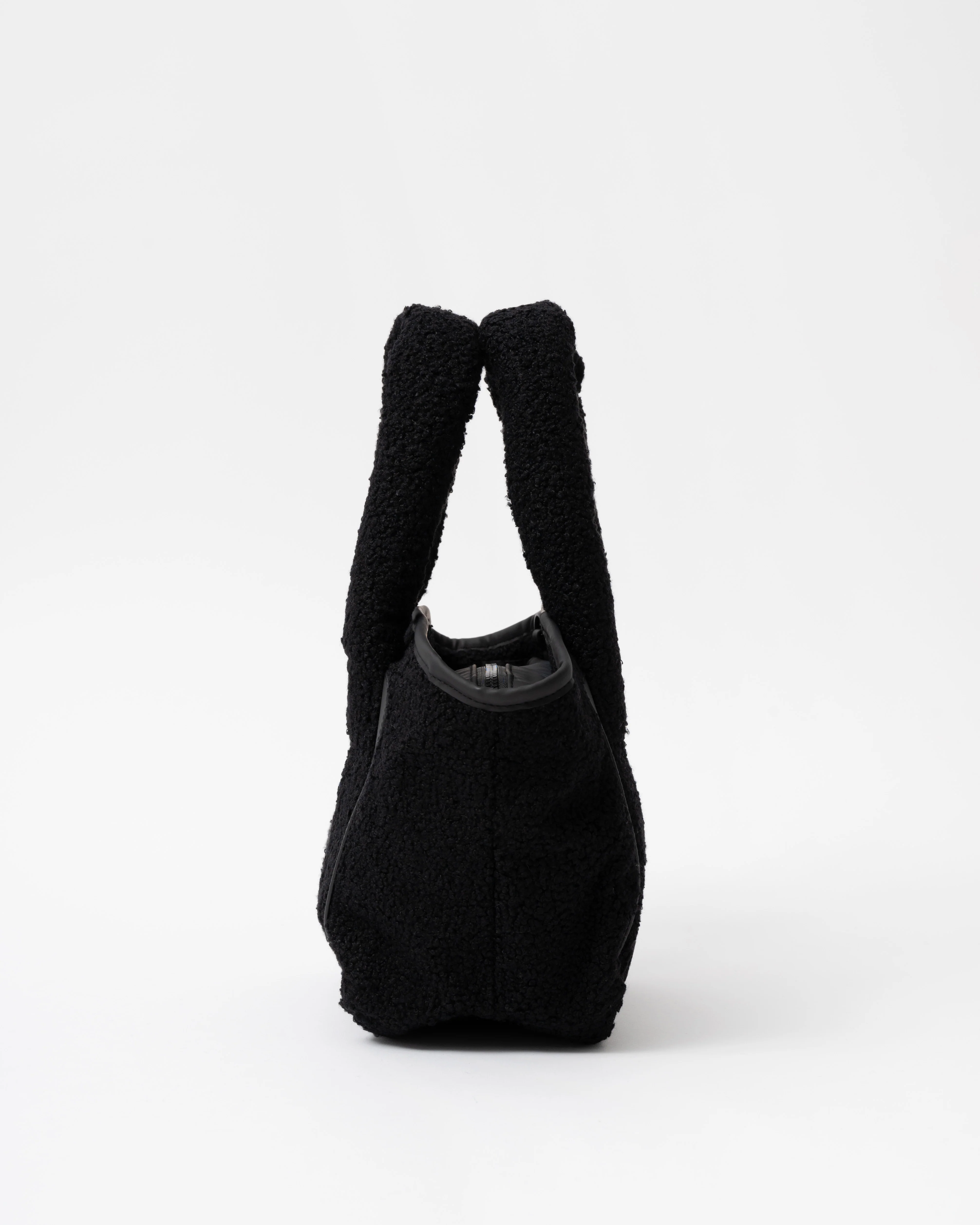 Hunter Alloa Borg Crossbody - Black - Image 2