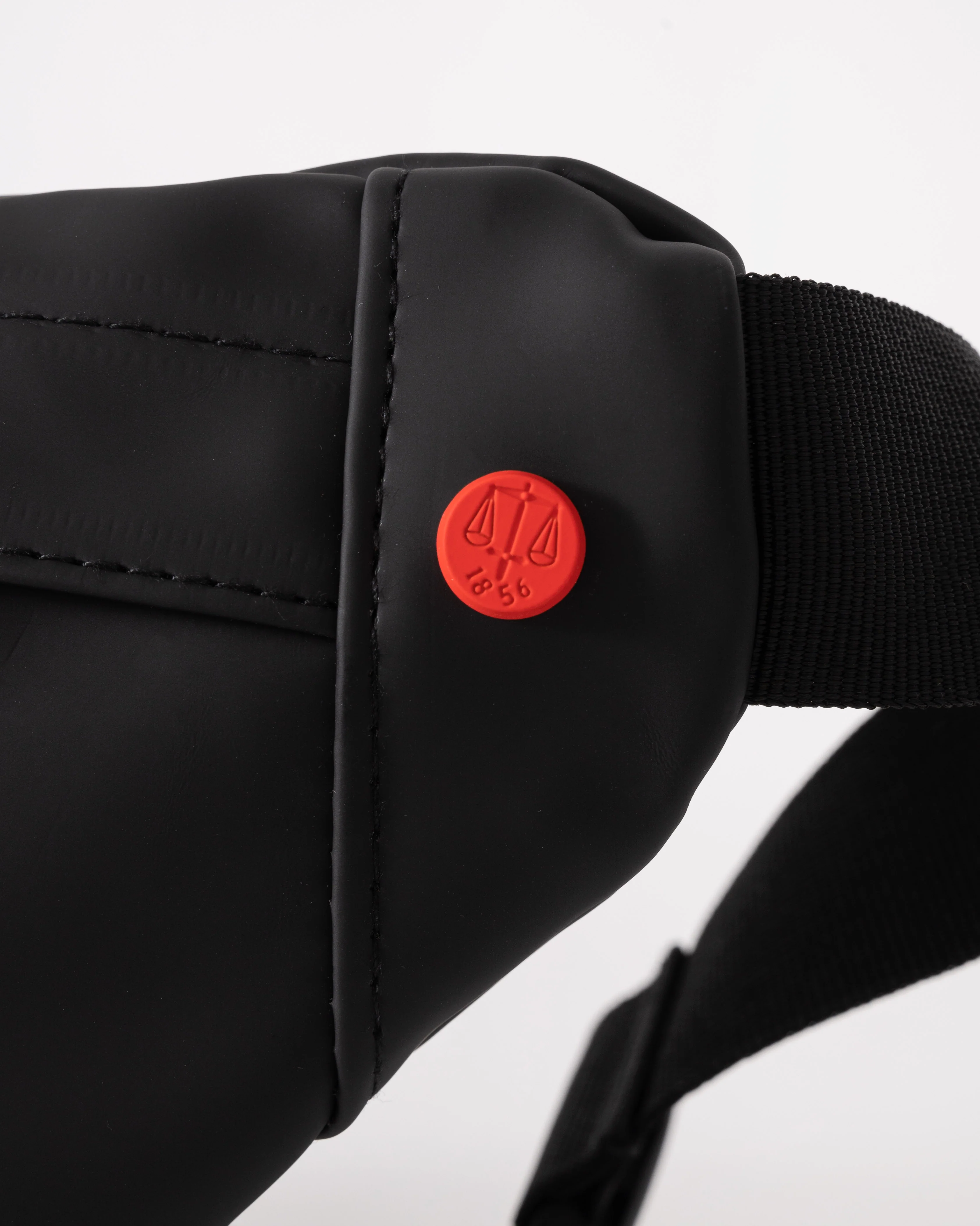 Hunter Crieff Waist Bag - Black - Image 5
