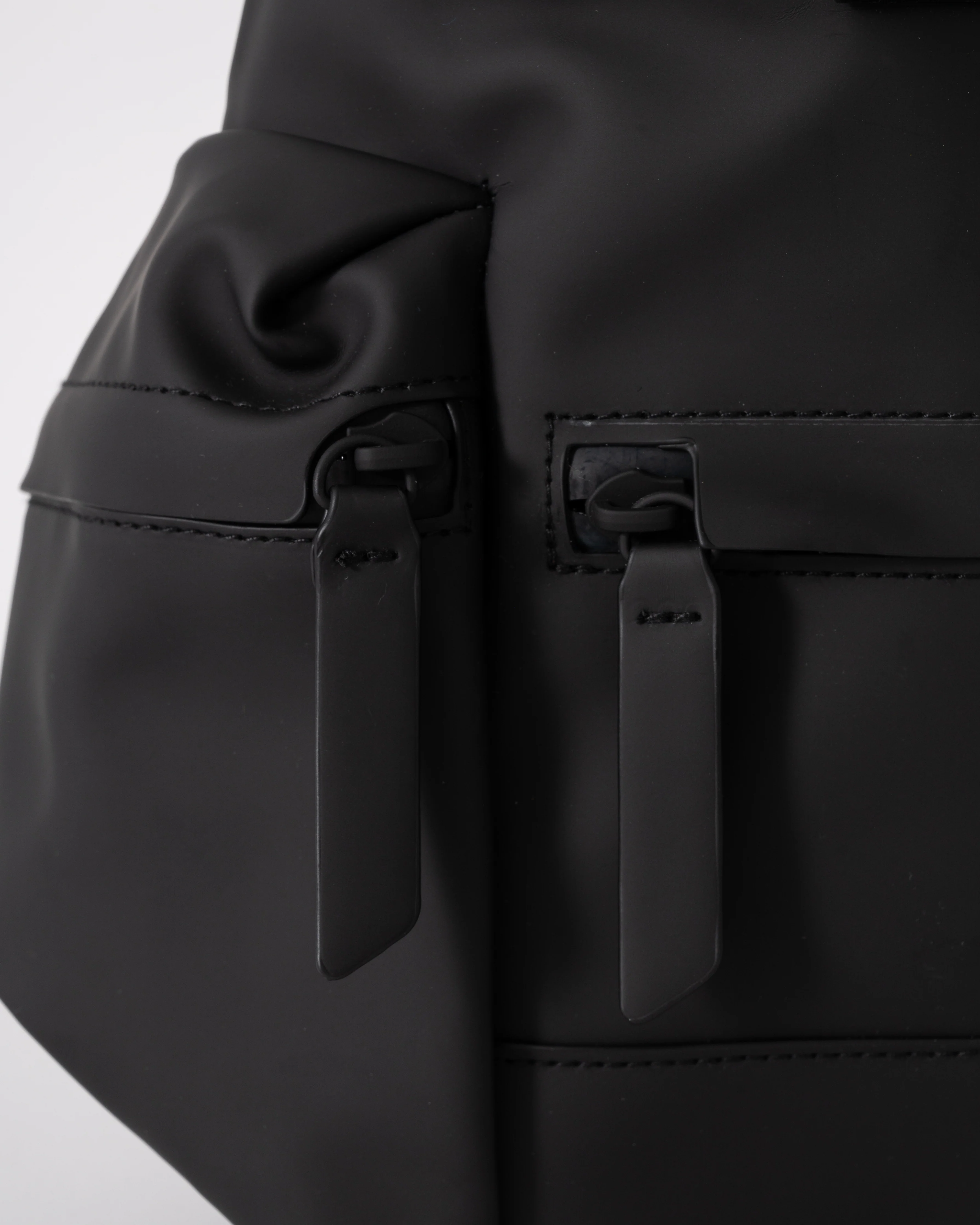 Hunter Delaney Mini Topclip Backpack - Black - Image 8