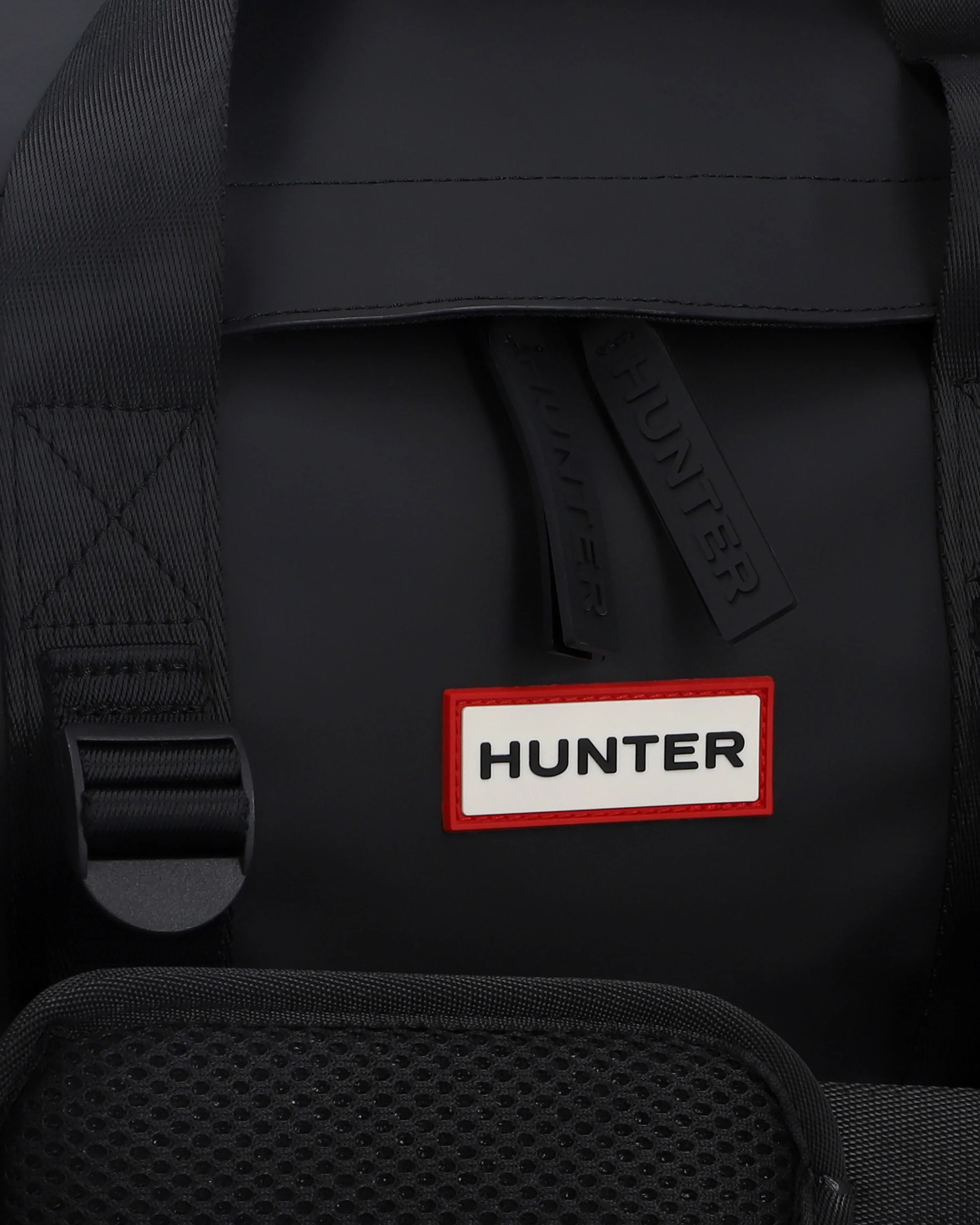 Hunter Downpour Cabin Barrel Bag - Black - Image 4