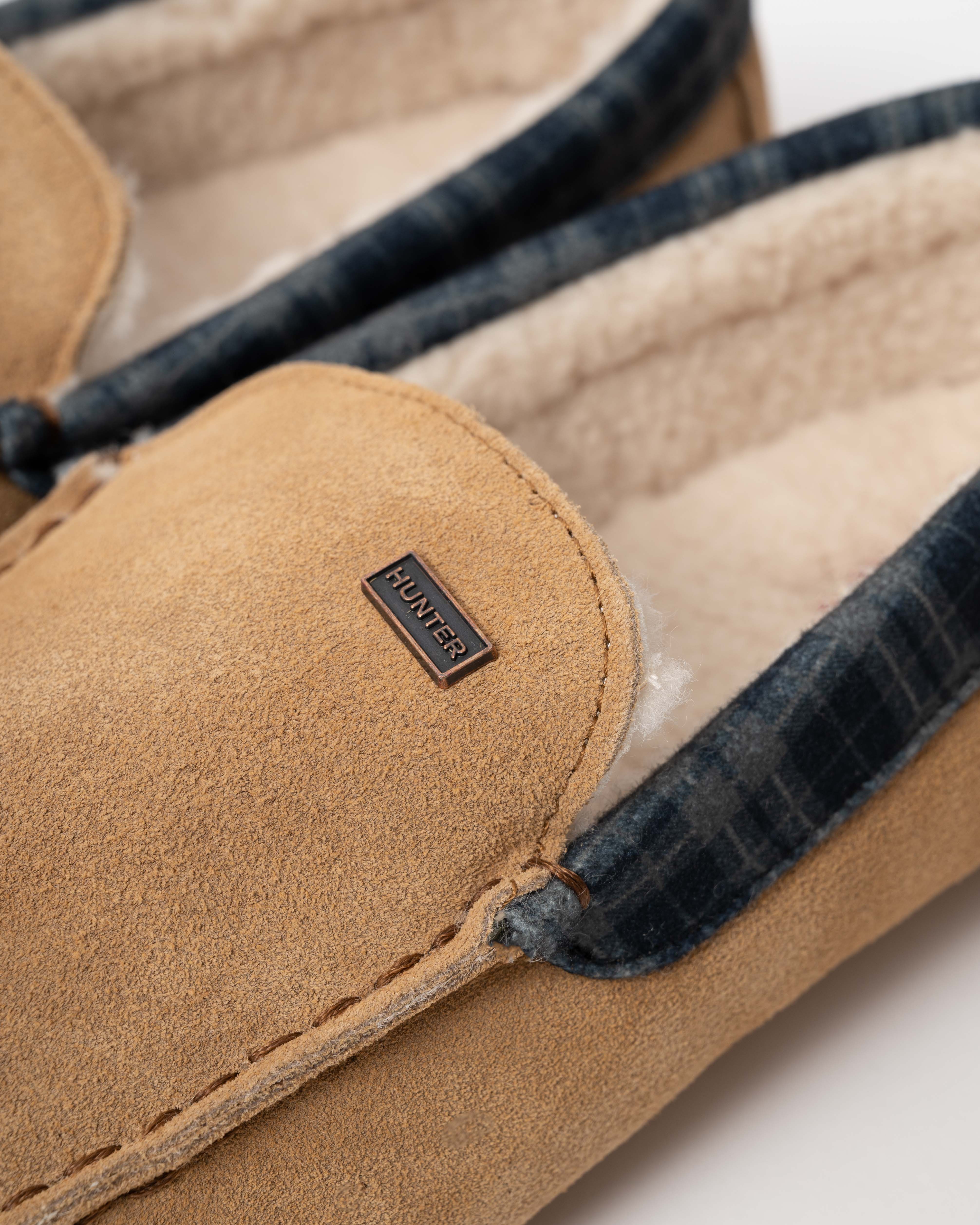 Hunter Mens Tartan Collar Moccasin Slipper - Biscuit - Image 6