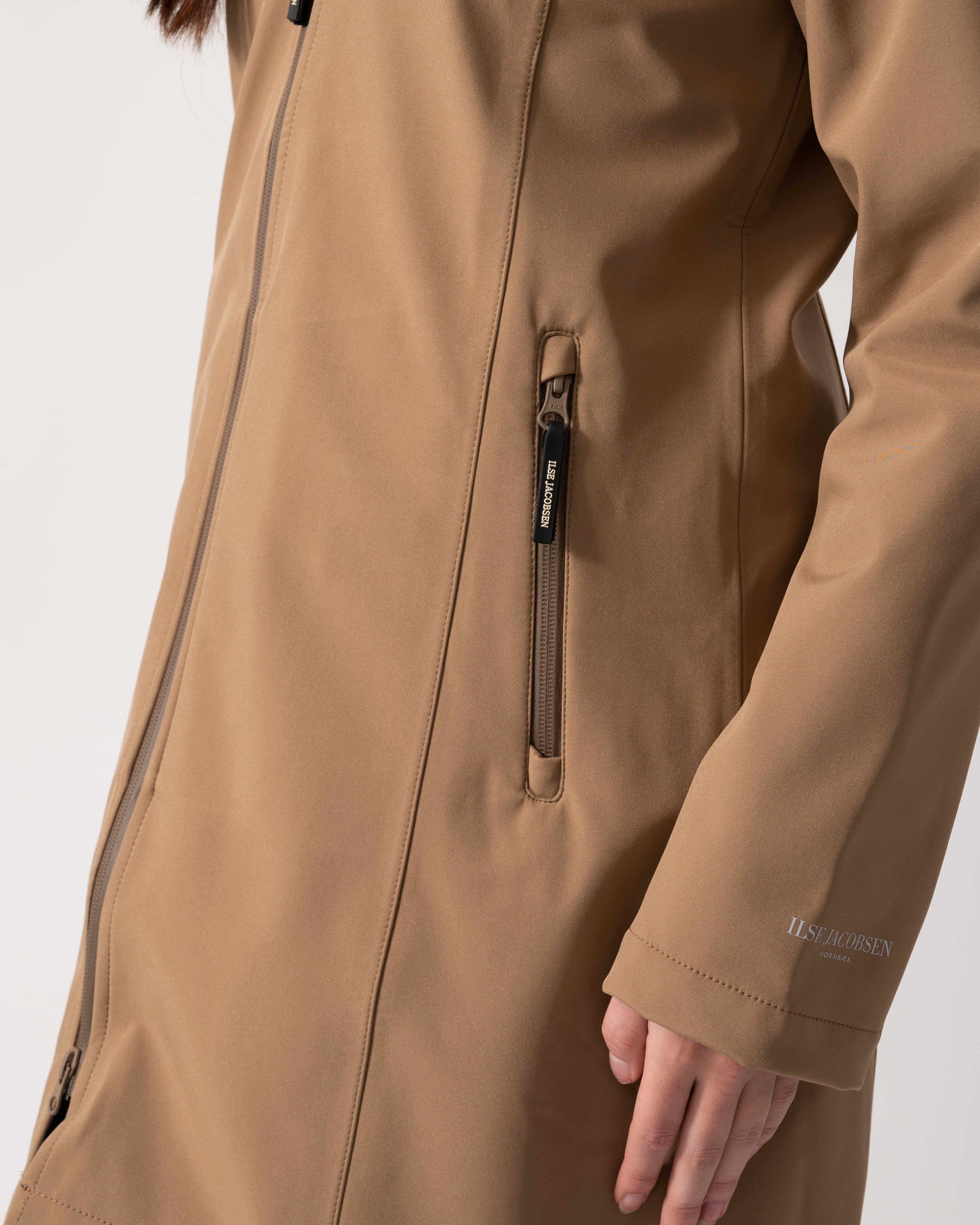 Ilse Jacobsen Daybreak Womens Softshell Raincoat - Mocca 248 - Image 6