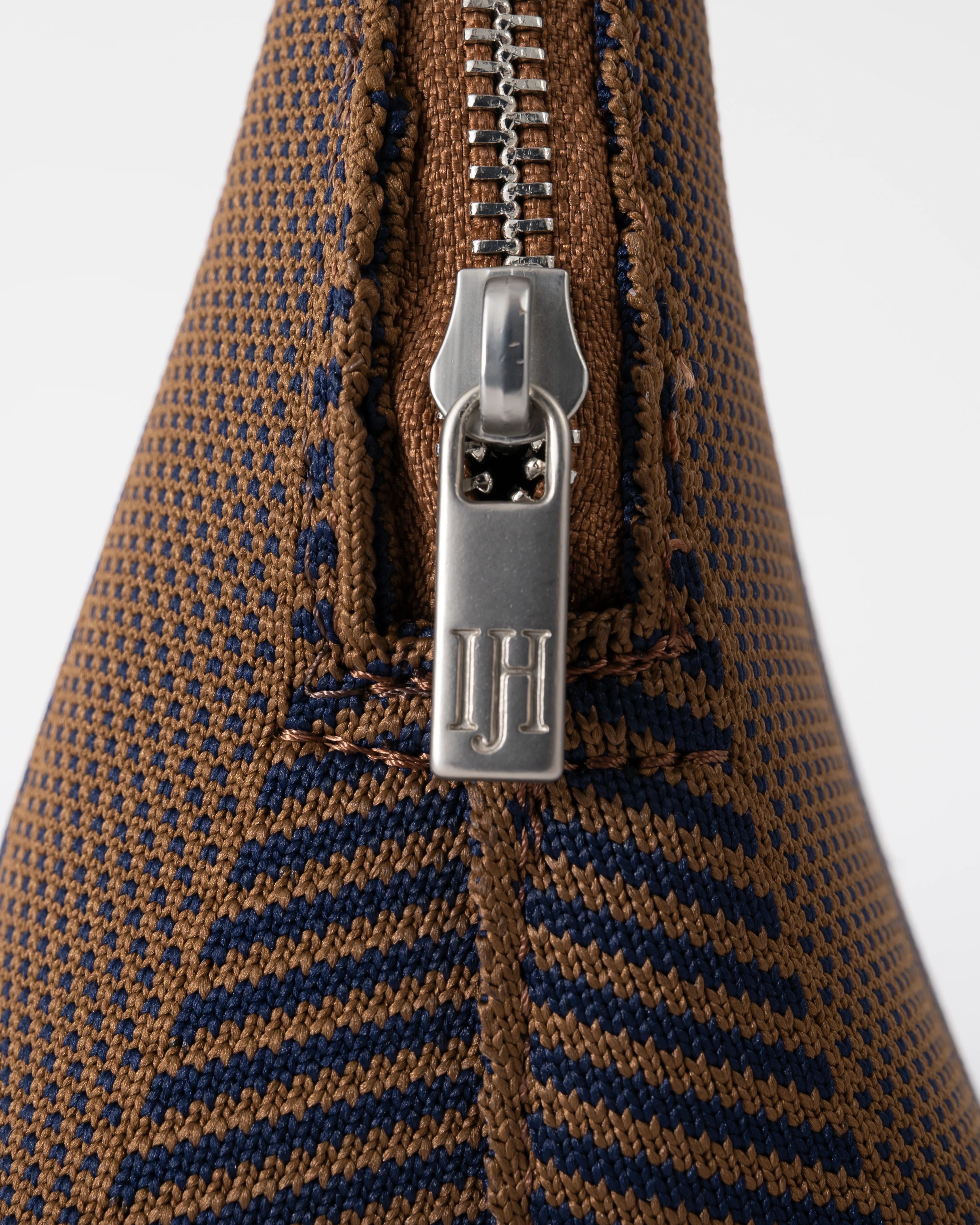Ilse Jacobsen Knitty Womens Knitted Makeup Bag - Dark Indigo Buckthorn Brown 660261 - Image 5