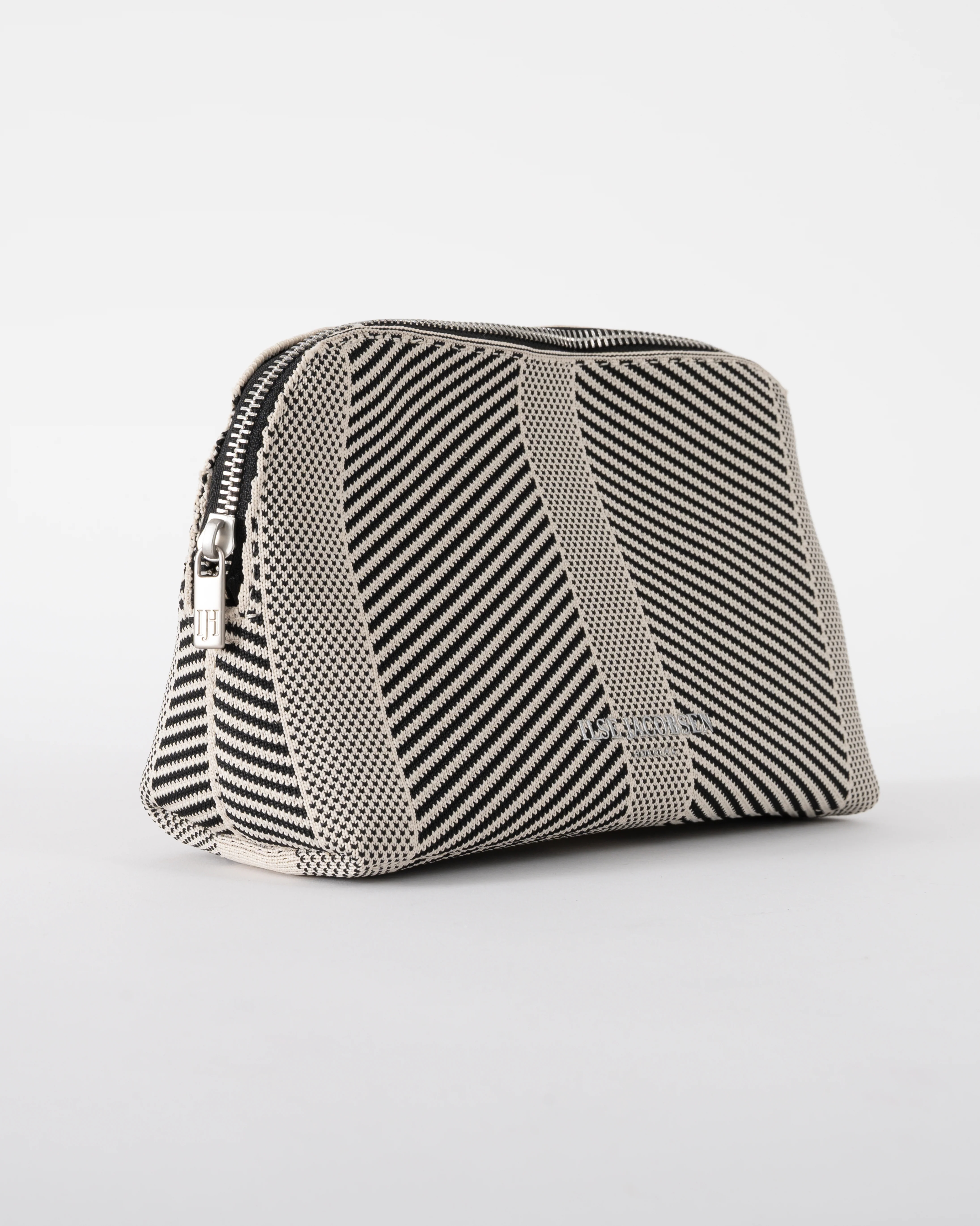 Ilse Jacobsen Knitty Womens Knitted Makeup Bag - Milk Creme Black 121001 - Image 3