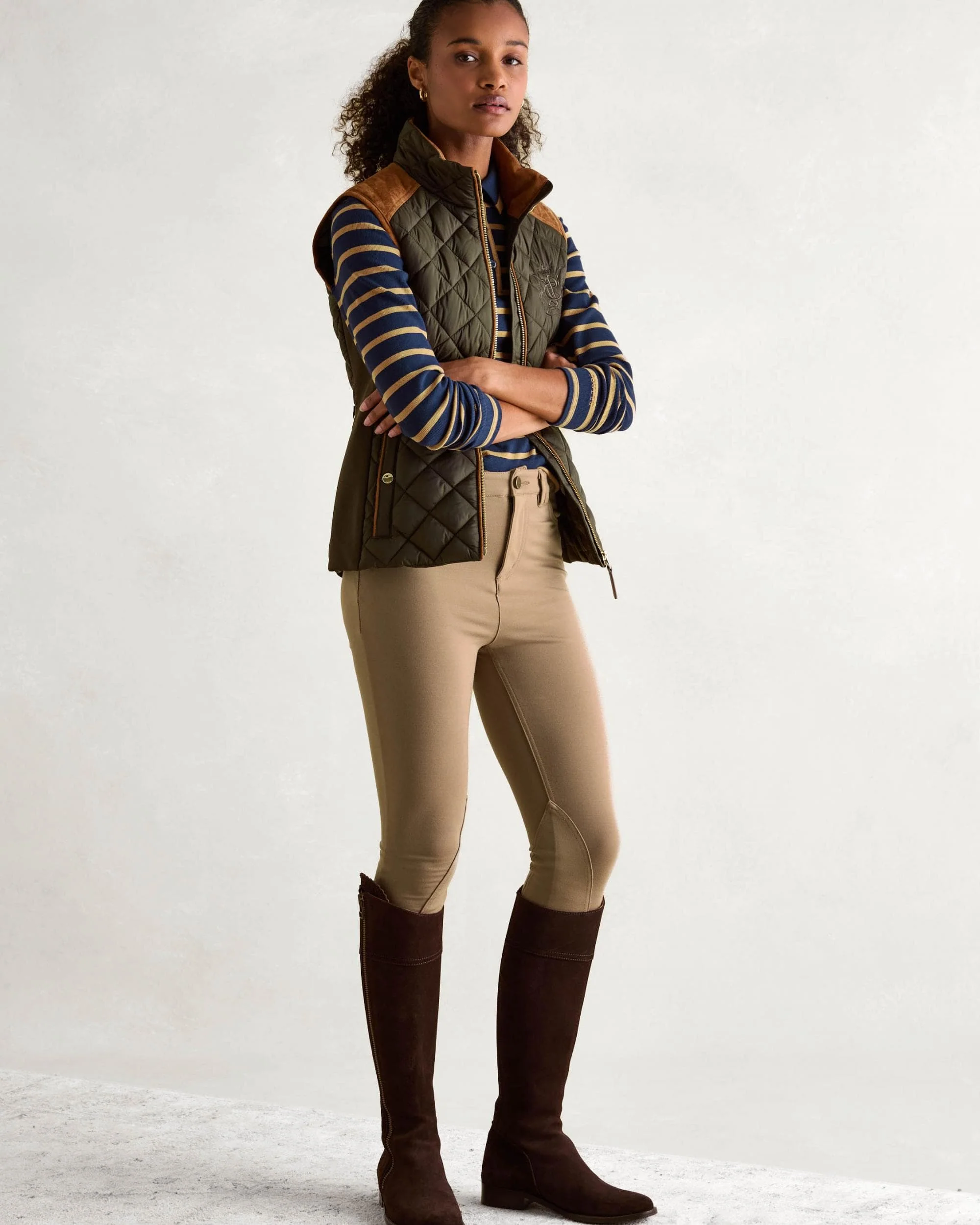 Joules Braemar Luxe Womens Quilted Gilet - Green - Image 2