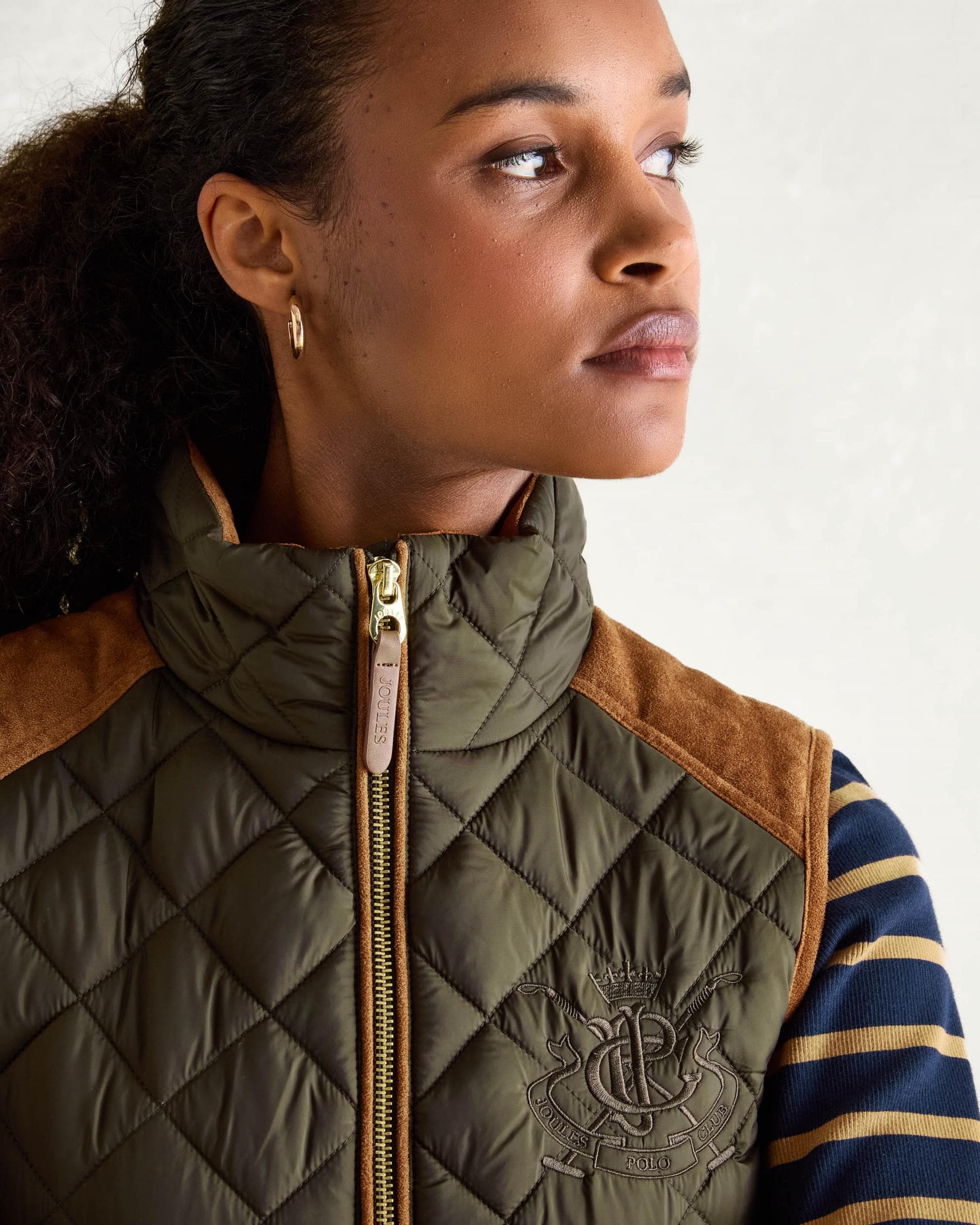 Joules Braemar Luxe Womens Quilted Gilet - Green - Image 3