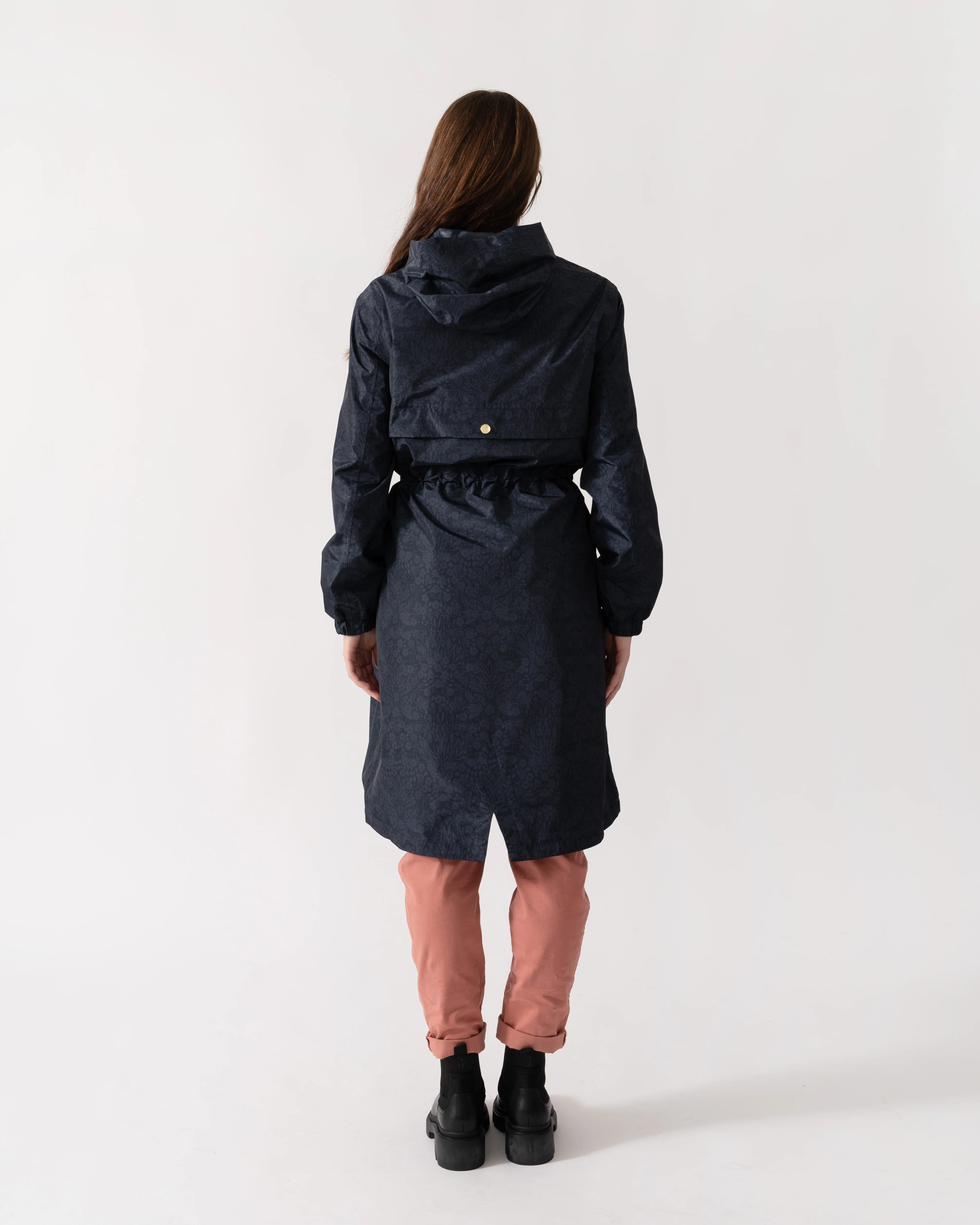 Joules Holkham Womens Packable Printed Raincoat - Navy Floral Tonal - Image 2