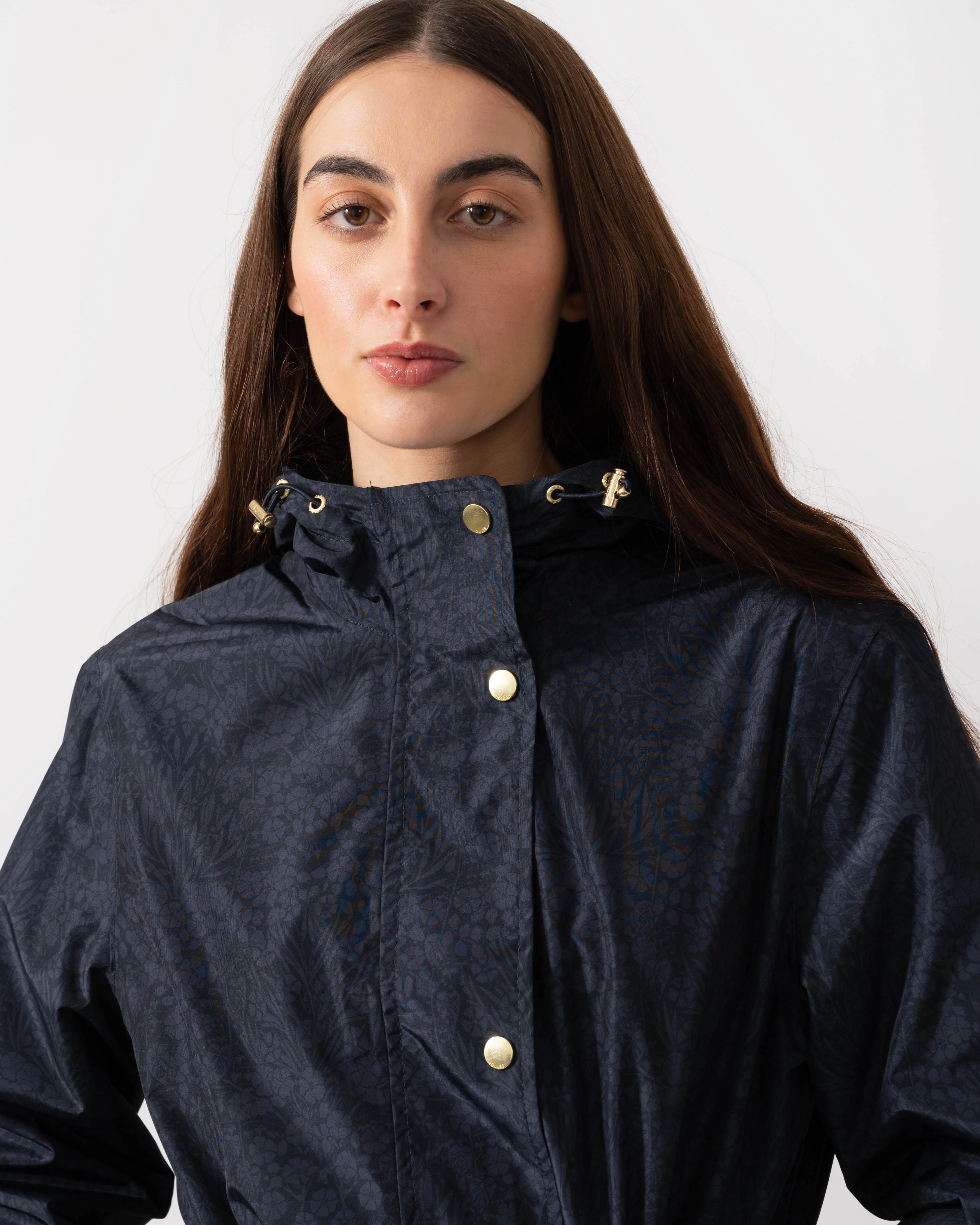 Joules Holkham Womens Packable Printed Raincoat - Navy Floral Tonal - Image 4