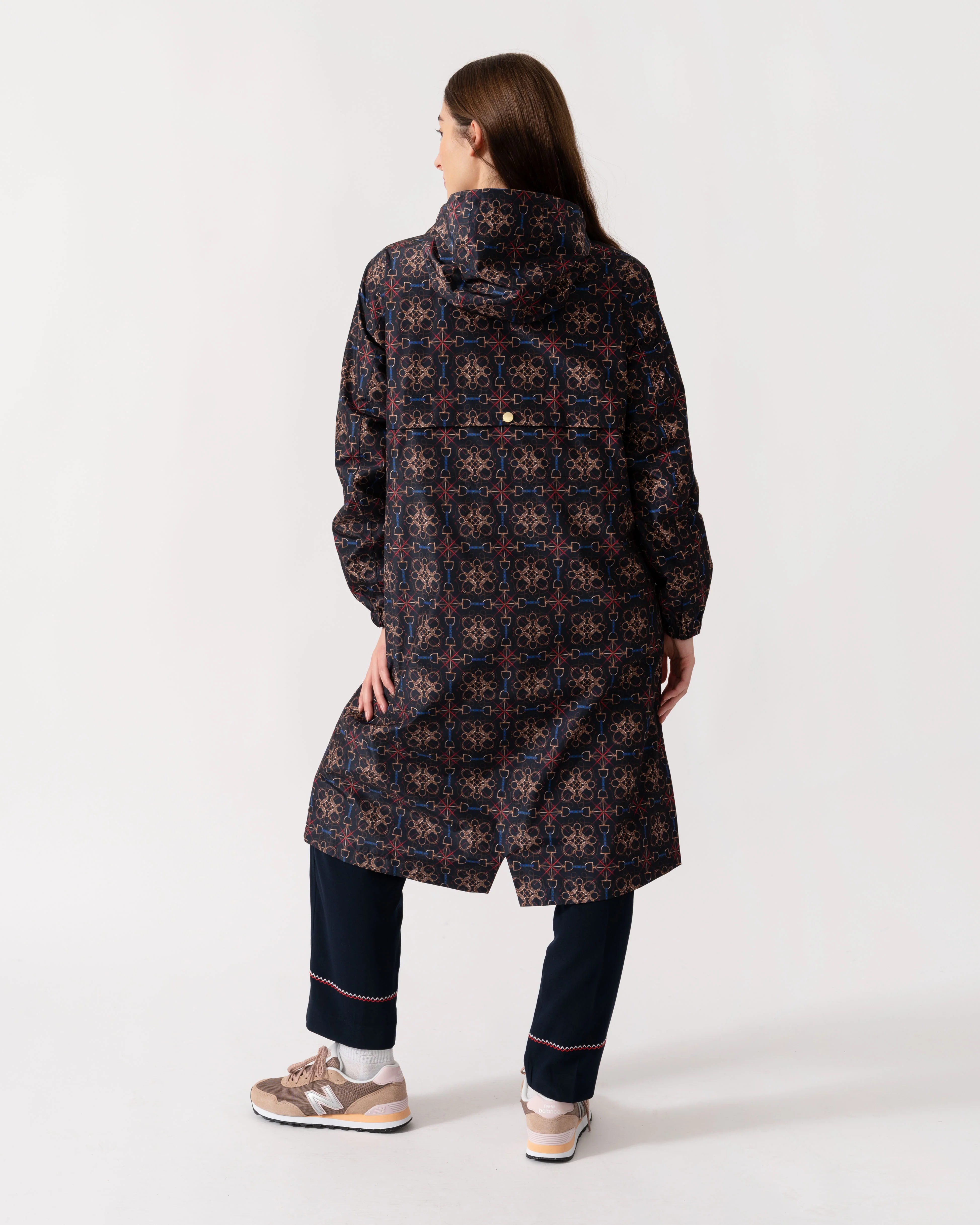 Joules Holkham Womens Packable Printed Raincoat - Navy Stirrup Geo - Image 3