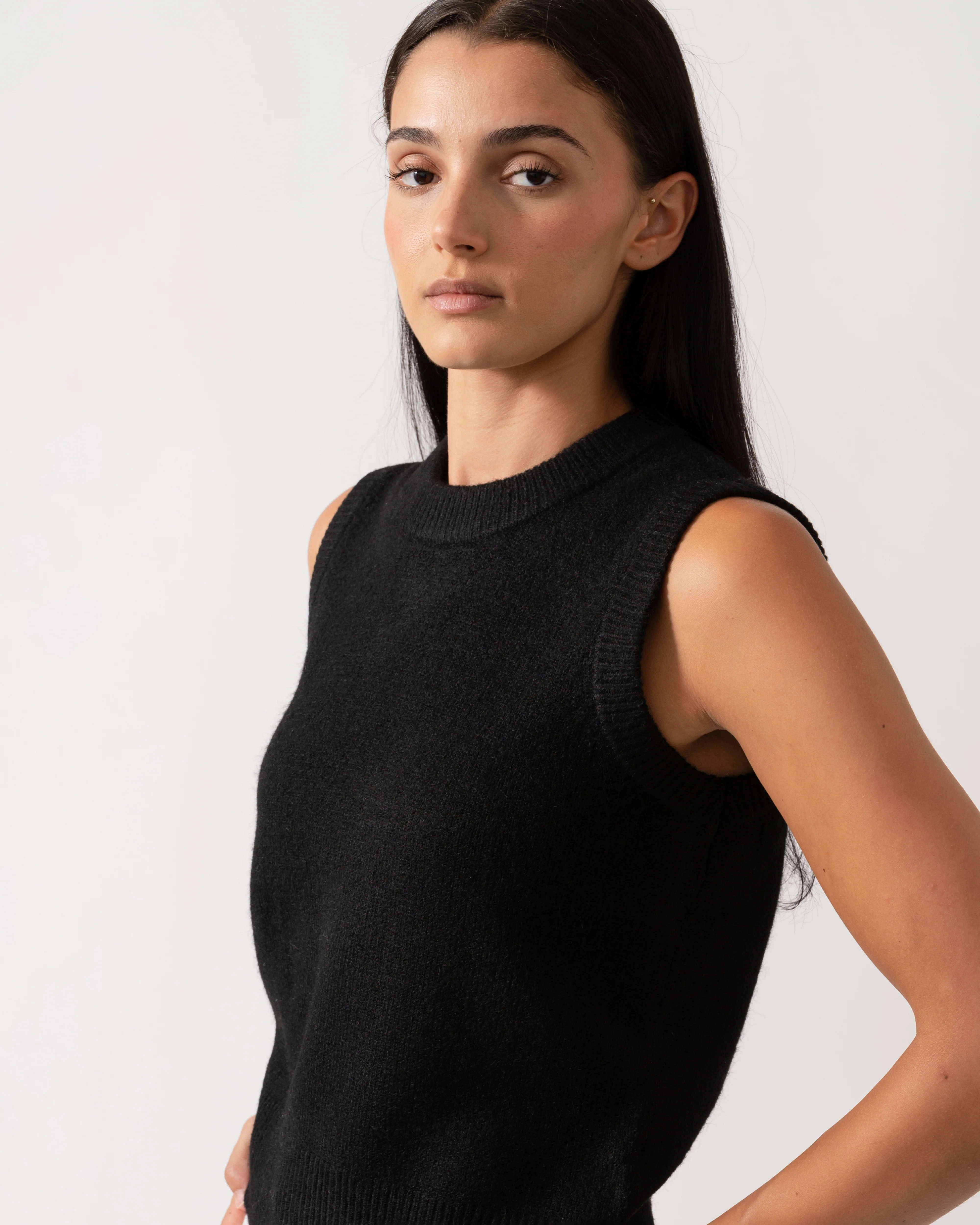 Joules Holly Womens Crew Neck Knit Tank Top - Black - Image 2