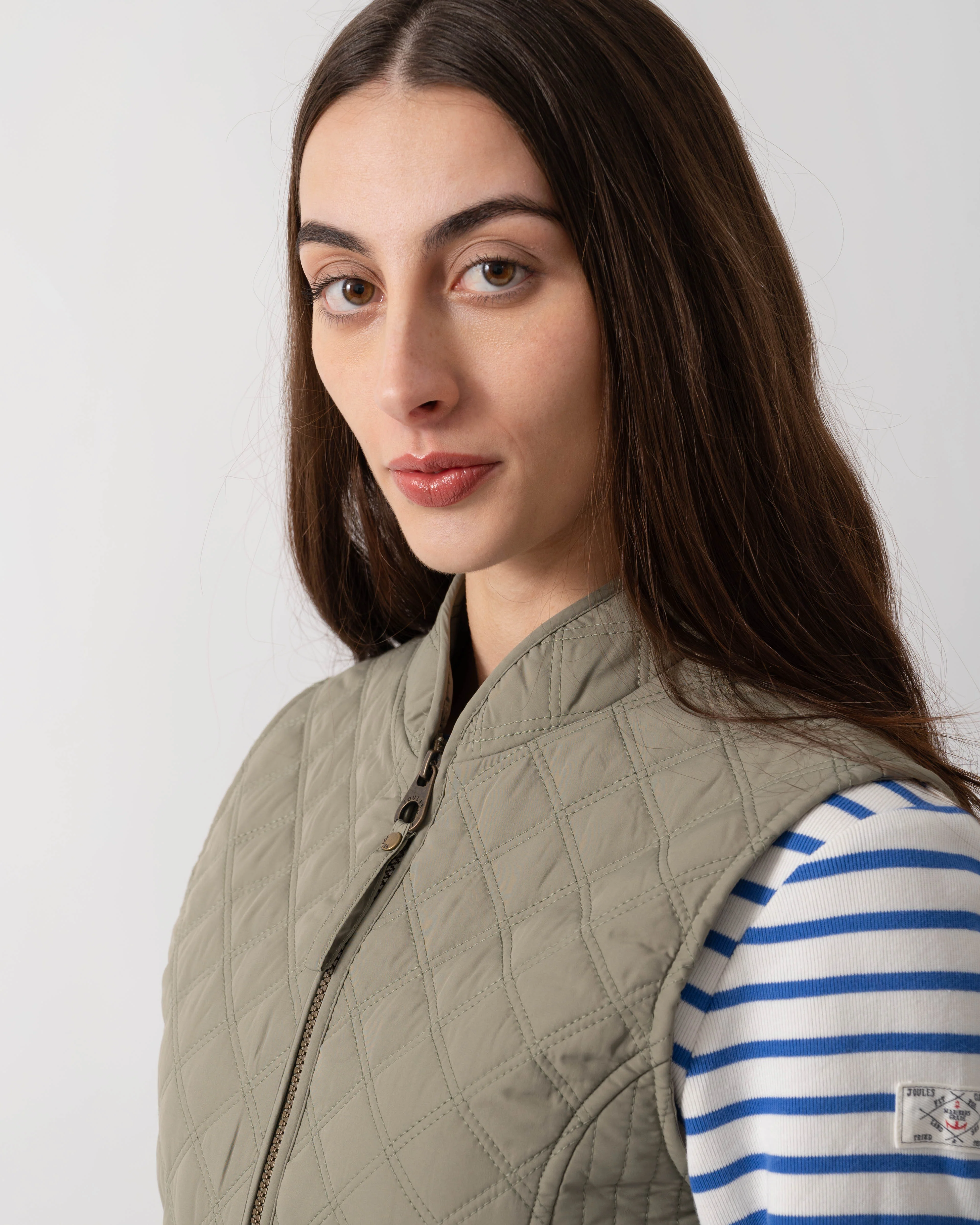 Joules Minx Womens Diamond Quilt Gilet - Sage Green - Image 3
