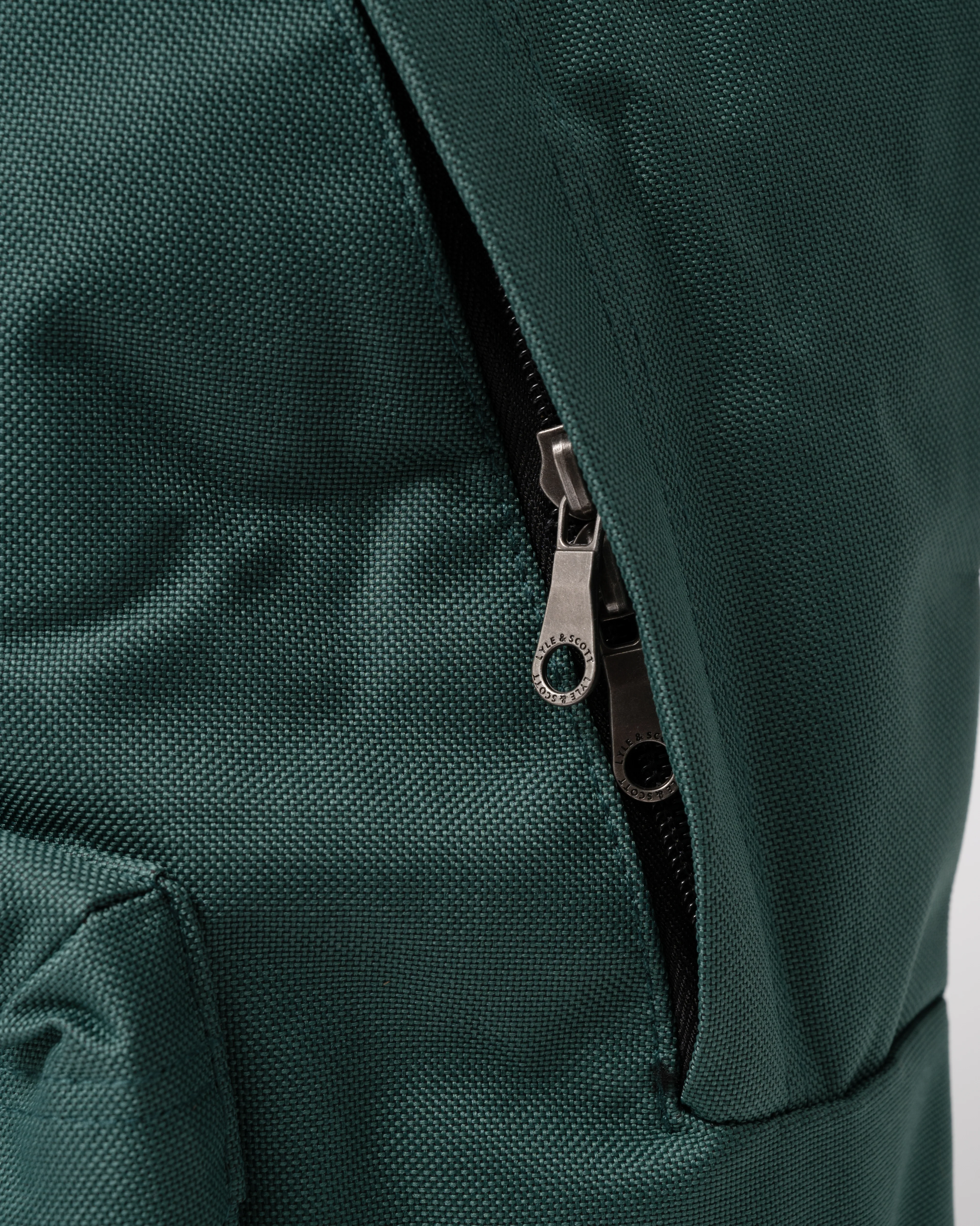 Lyle & Scott Backpack - W130 Everglade - Image 5