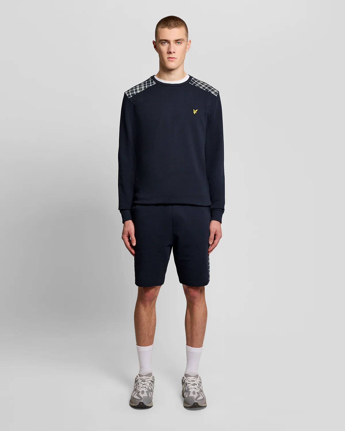 Lyle & Scott Check Panelled Mens Crew Neck Sweatshirt - Z271 Dark Navy - Image 3