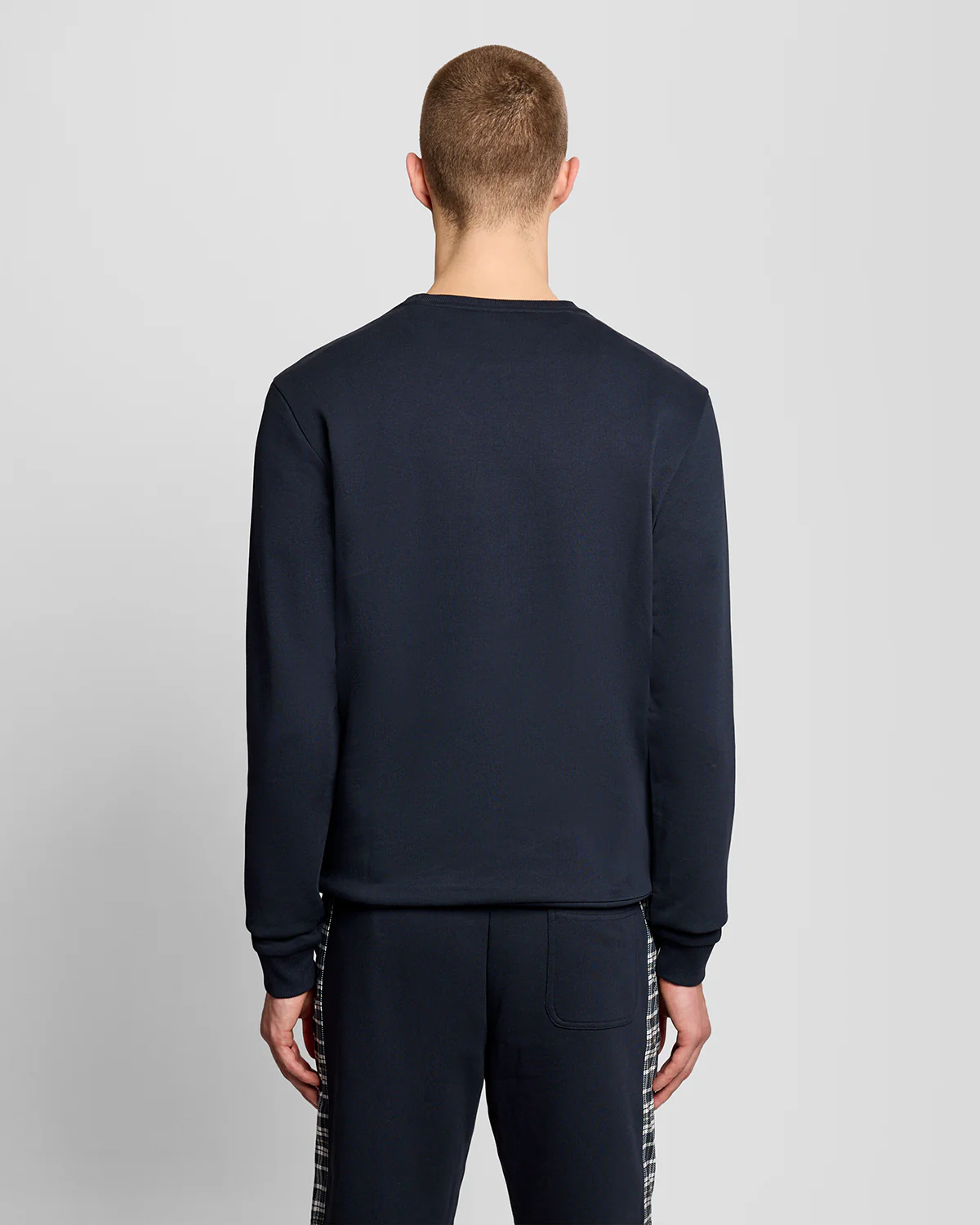 Lyle & Scott Check Panelled Mens Crew Neck Sweatshirt - Z271 Dark Navy - Image 4