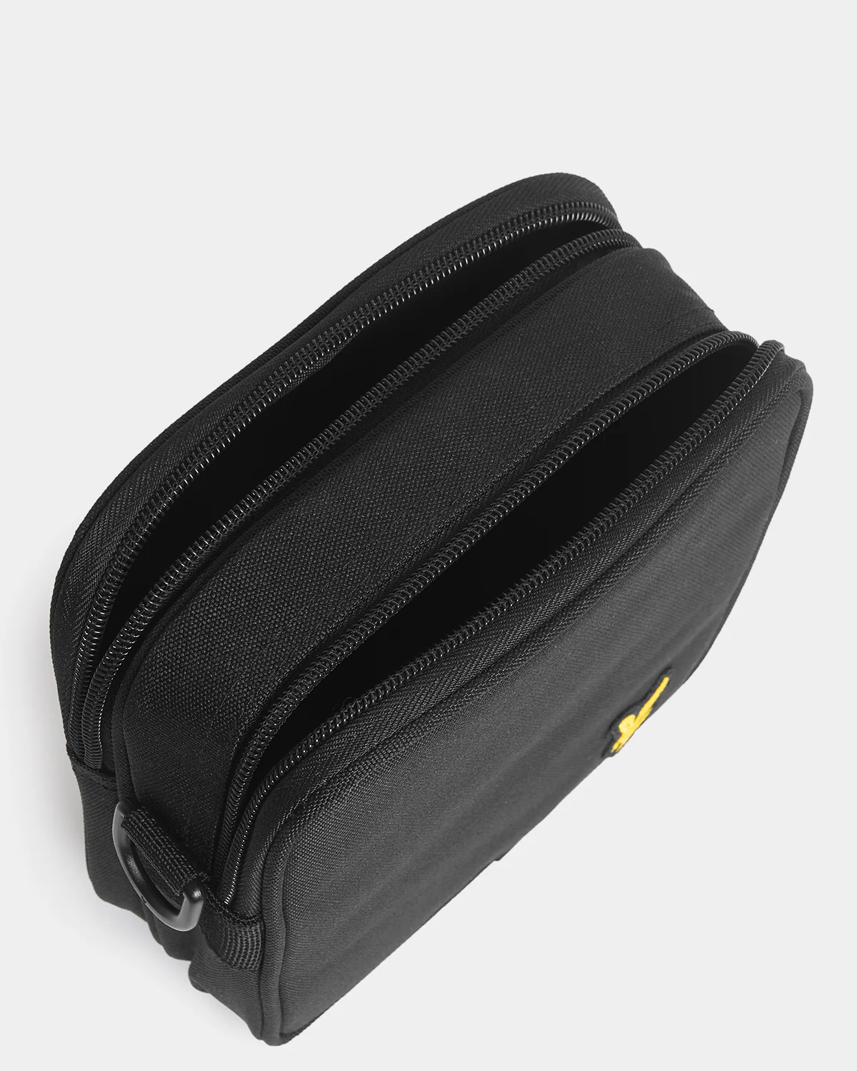 Lyle & Scott Cross Body Bag - Z865 Jet Black - Image 2
