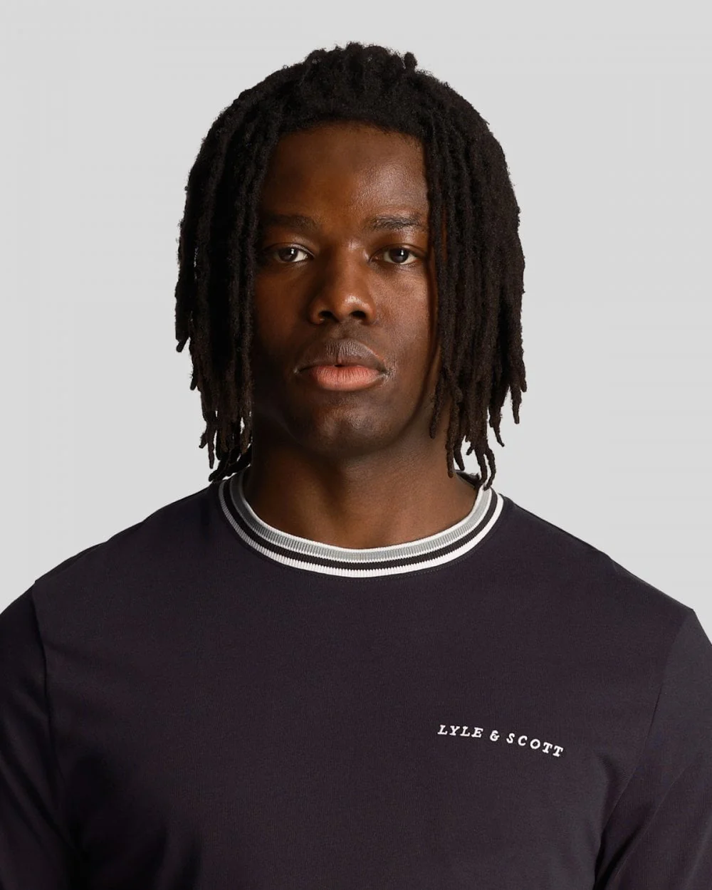 Lyle & Scott Embroidered Mens Tipped T-Shirt - Image 2