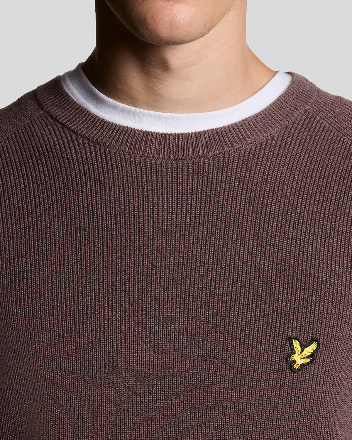 Lyle & Scott Engineered Rib Crew Neck - X863 Espresso - Image 2