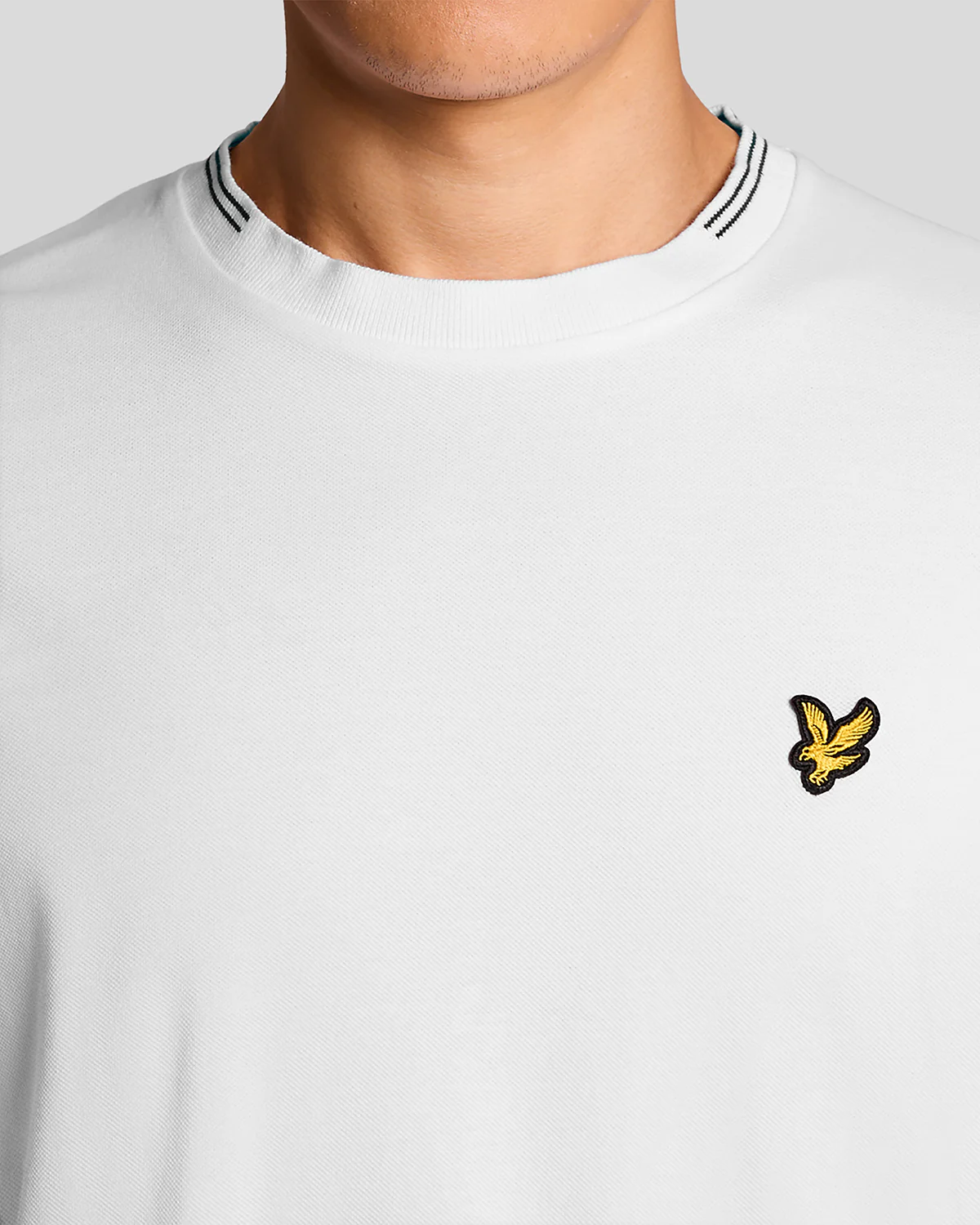 Lyle & Scott Fine Tipped Mens T-Shirt - Y162 White/Everglade - Image 2