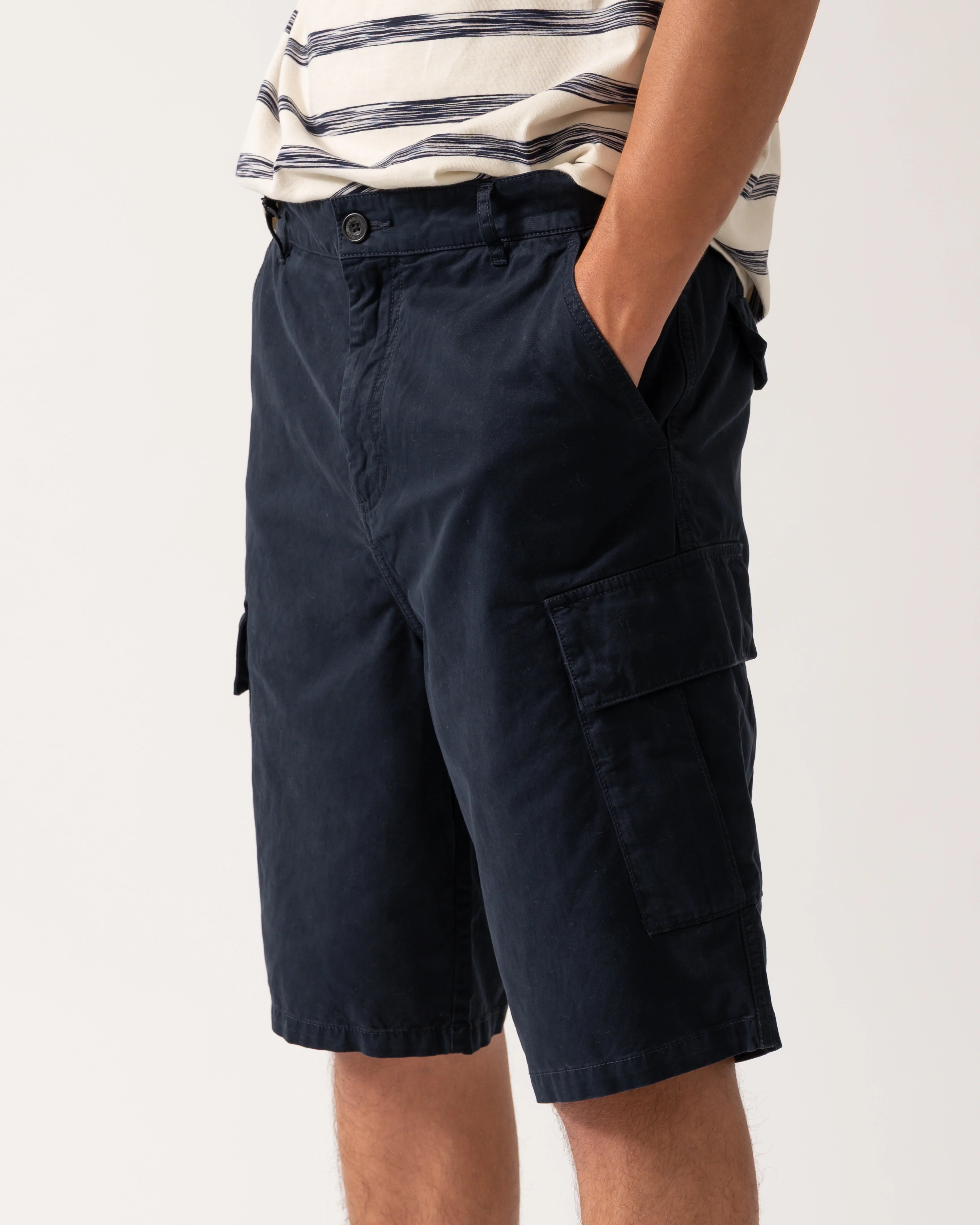 Lyle & Scott Mens Cargo Shorts - Z271 Dark Navy - Image 3