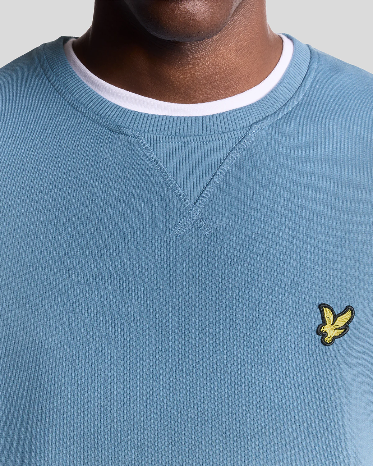 Lyle & Scott Mens Sweatshirt ML424VOG - X861 Ocean Sky - Image 2
