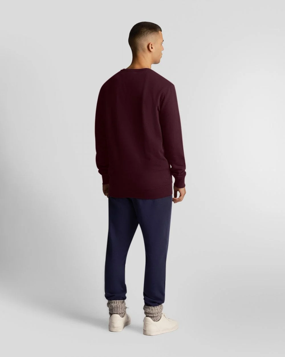Lyle & Scott Mens Sweatshirt ML424VOG - Z562 Burgundy - Image 4